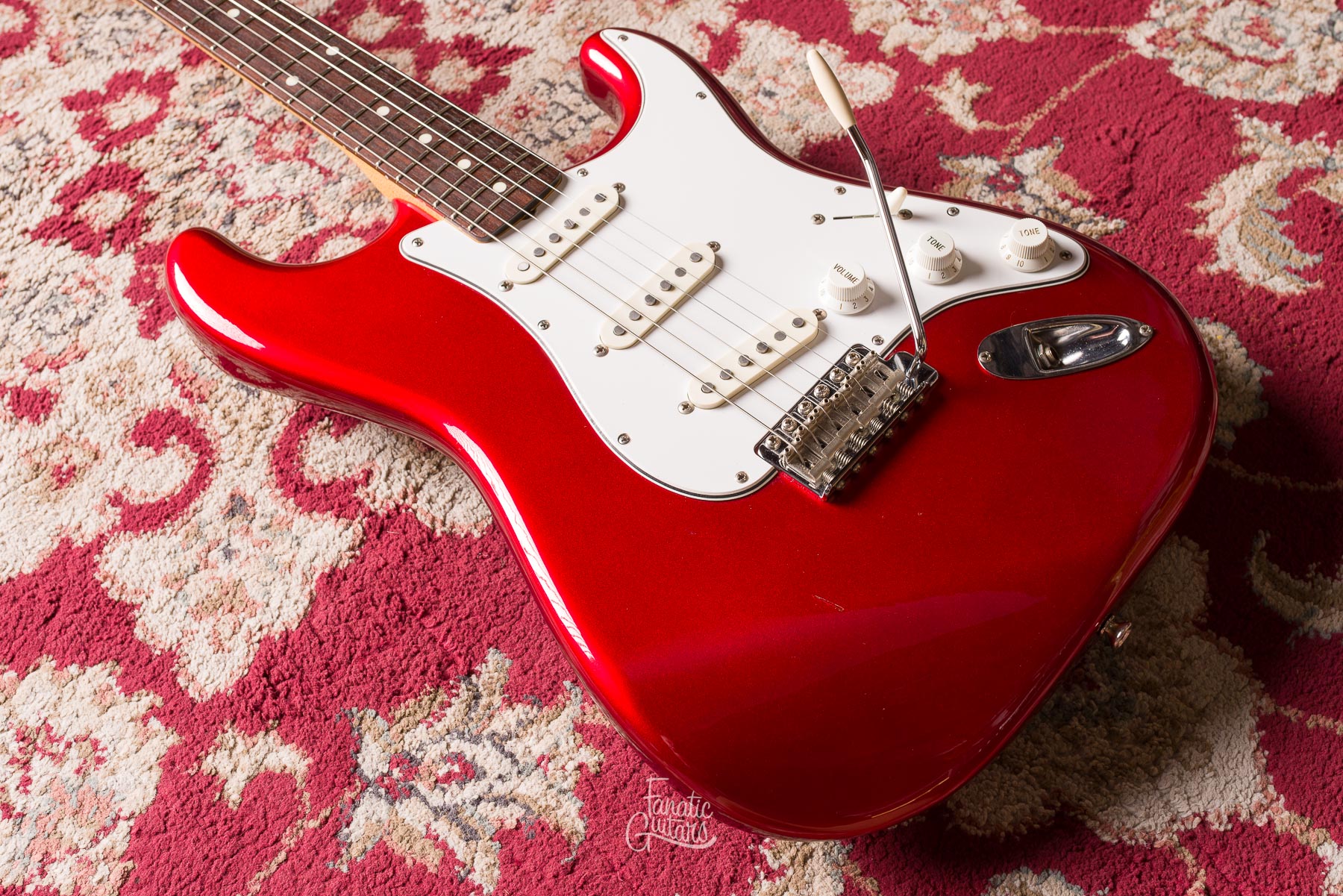 Fender 1985 Stratocaster Japan ST62-55 - Candy Apple Red #A016683 Segunda Mano
