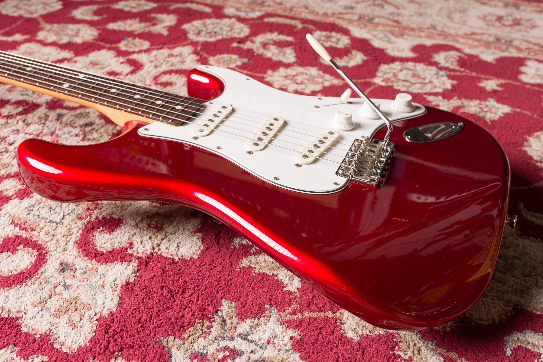 Fender 1985 Stratocaster Japan ST62-55 - Candy Apple Red #A016683 Segunda Mano