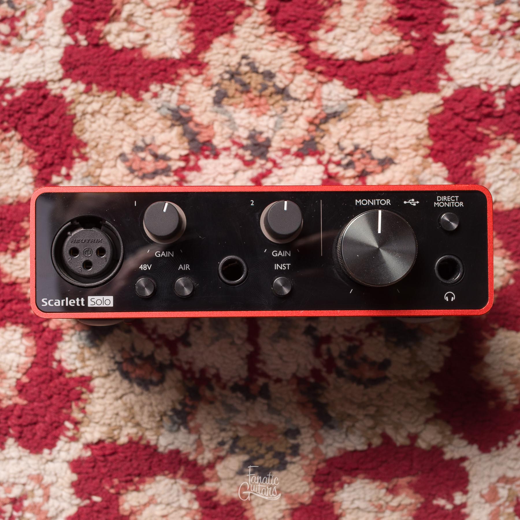 Focusrite Scarlett Solo #Y7T2EWD9715847 Segunda Mano