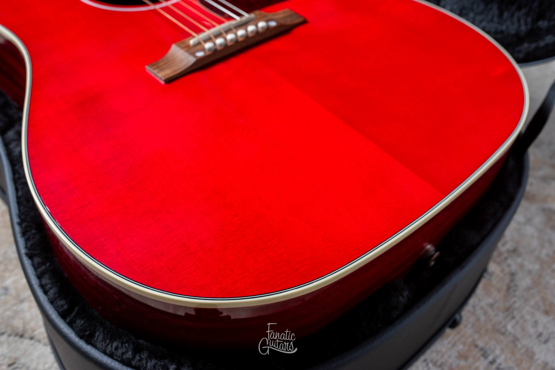 Gibson J-45 Standard - Cherry