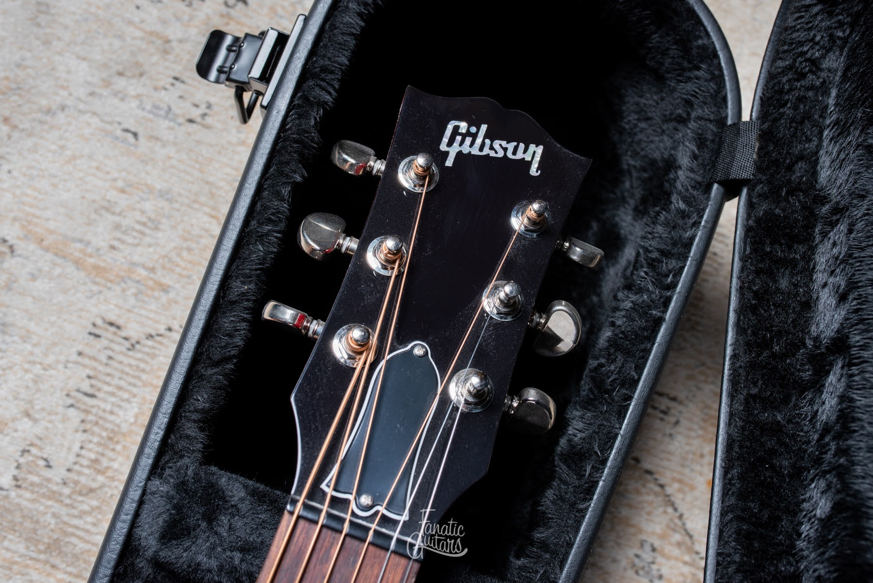 Gibson J-45 Standard - Cherry