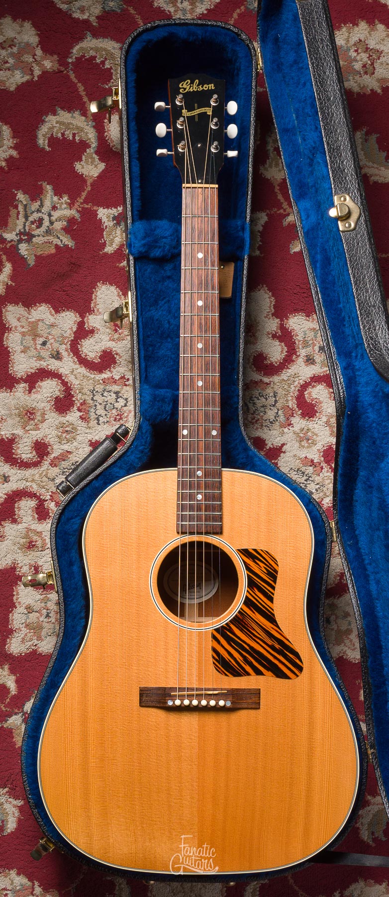 Gibson J-35 Banner Reissue 2013 - Antique Natural #10953034 Second Hand