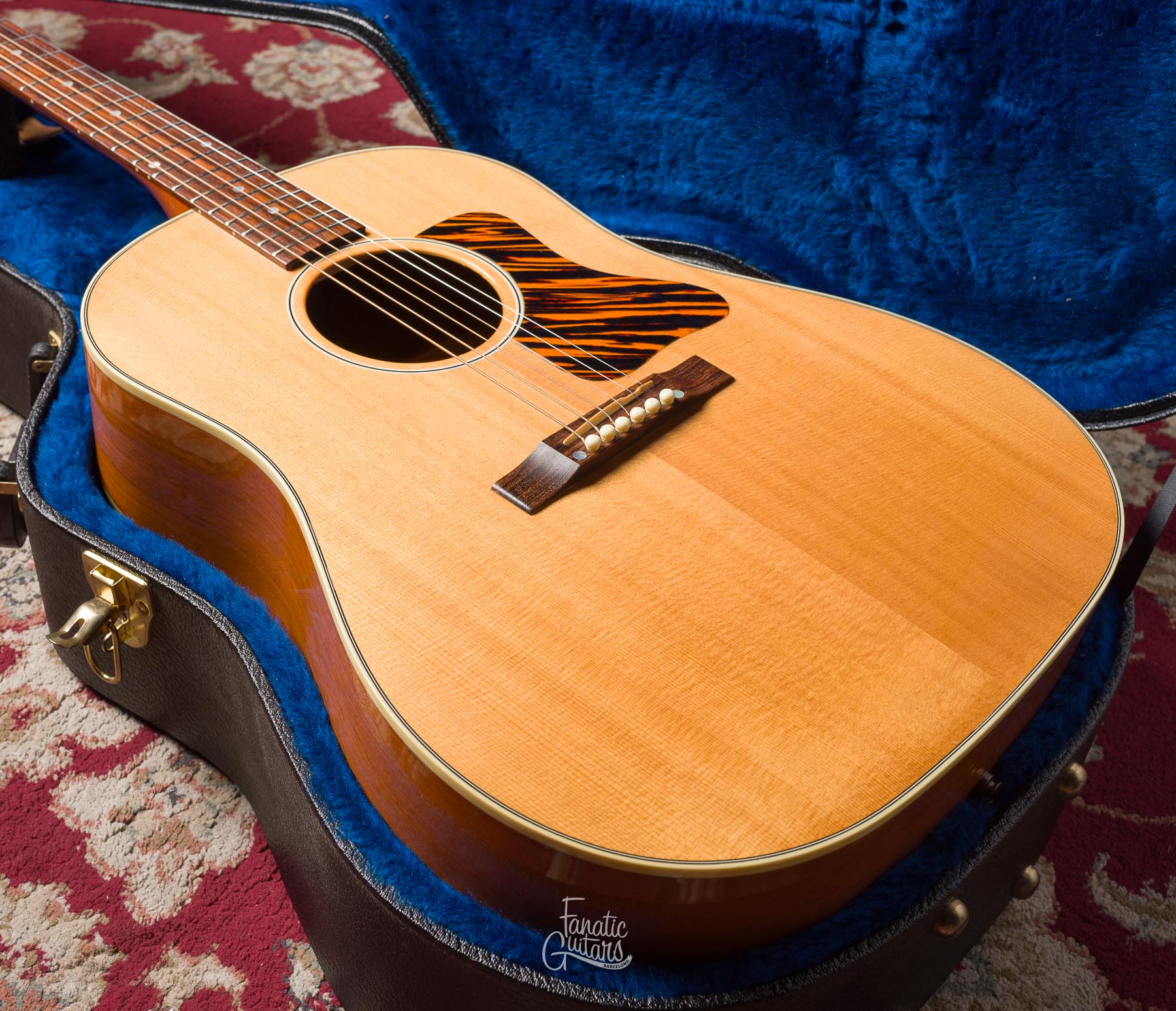 Gibson J-35 Banner Reissue 2013 - Antique Natural #10953034 Second Hand