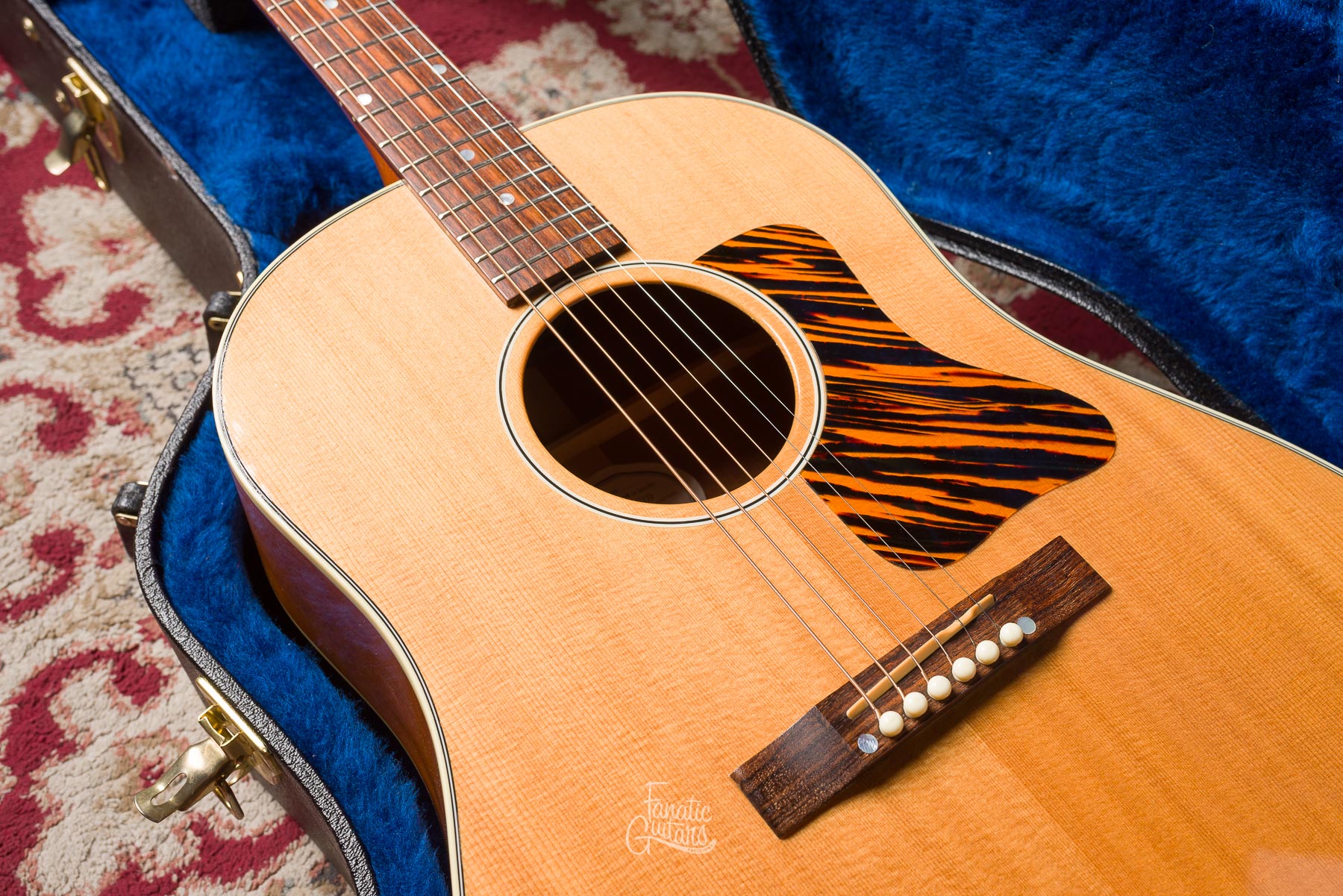 Gibson J-35 Banner Reissue 2013 - Antique Natural #10953034 Second Hand