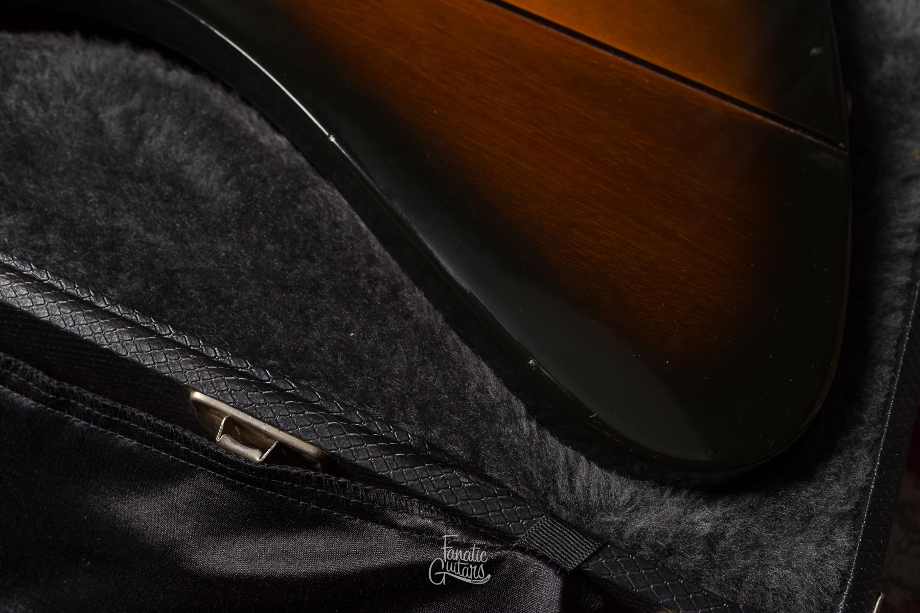 Gibson Firebird V 2004 - Vintage Sunburst #00234669 Segunda Mano