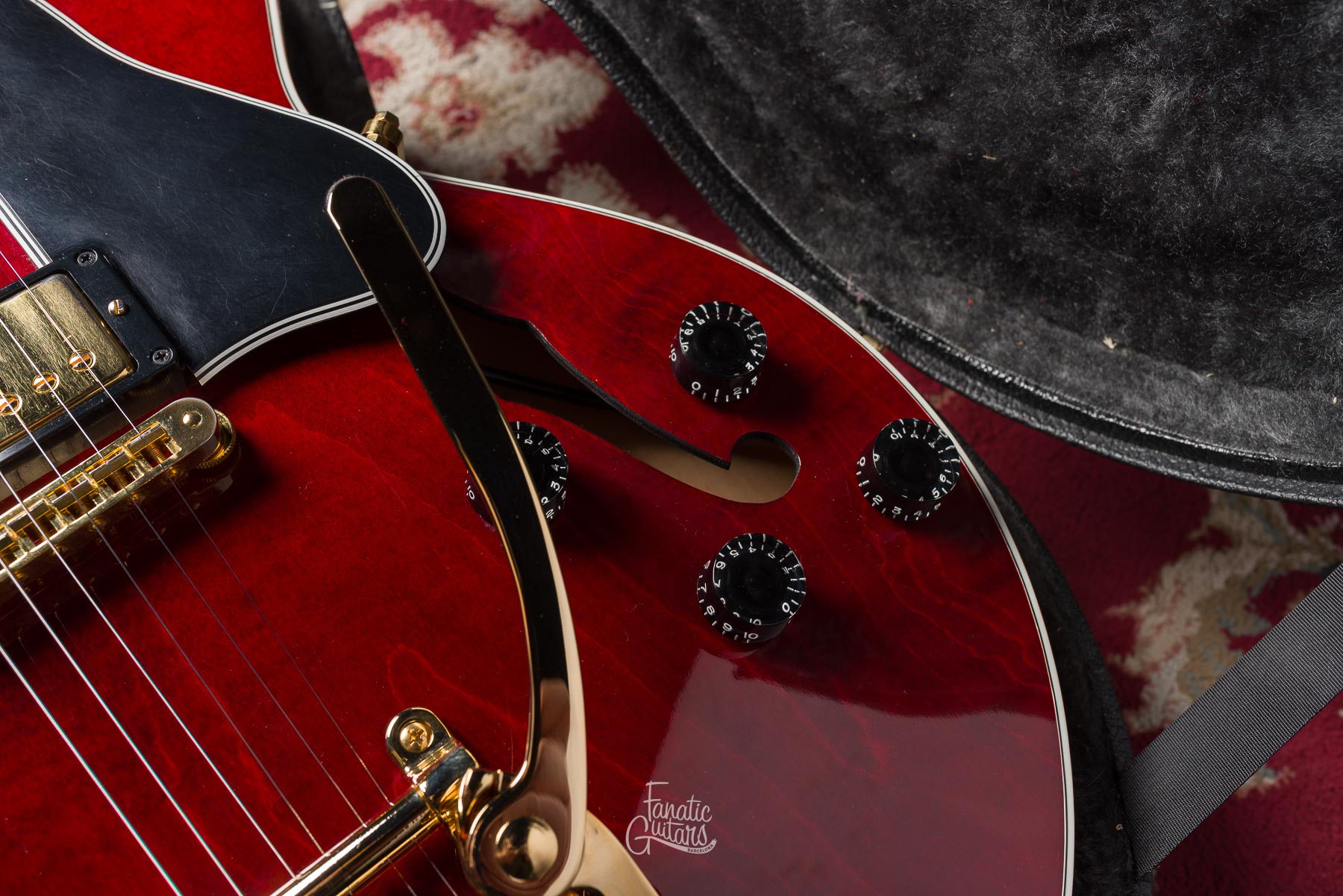 Gibson ES-135 Bigsby 2002 - Cherry #02032738 Segunda Mano