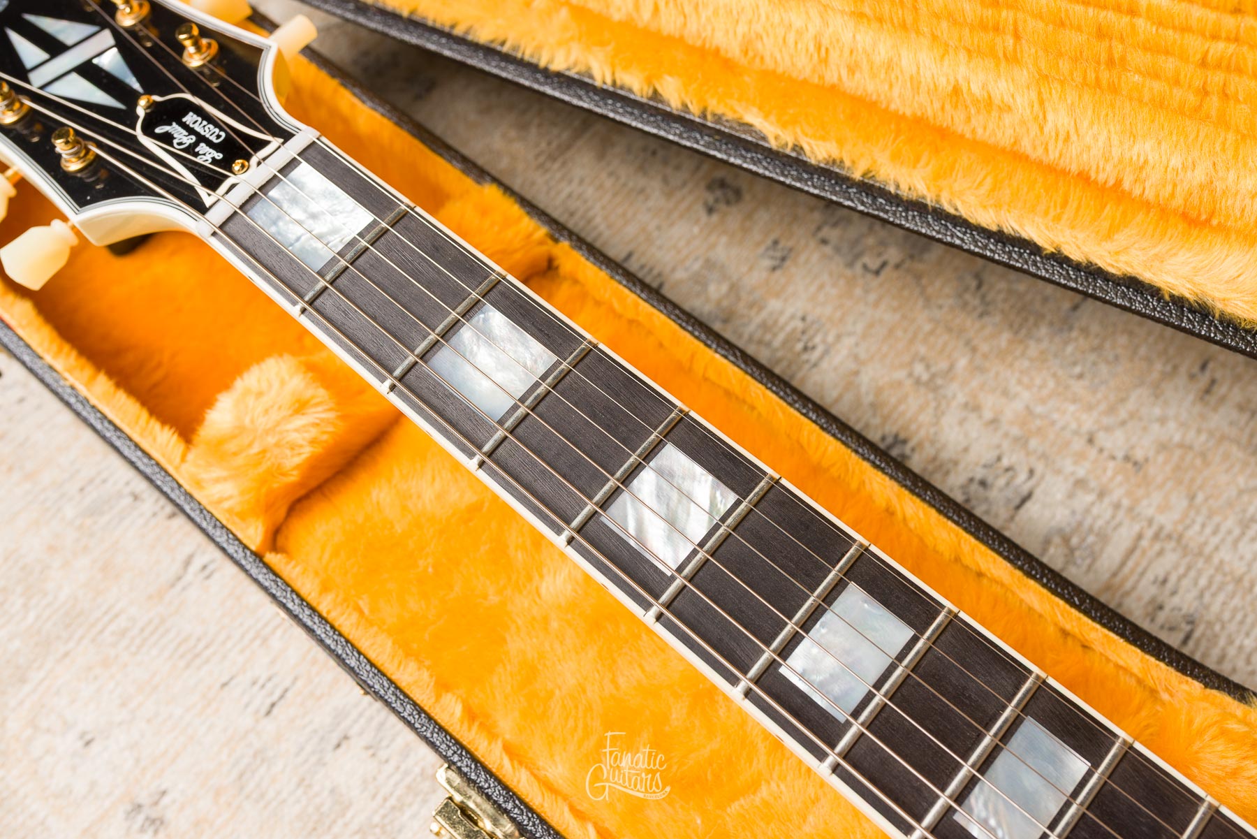 Gibson Custom Shop M2M Les Paul Custom 1954 Reissue VOS – Classic White