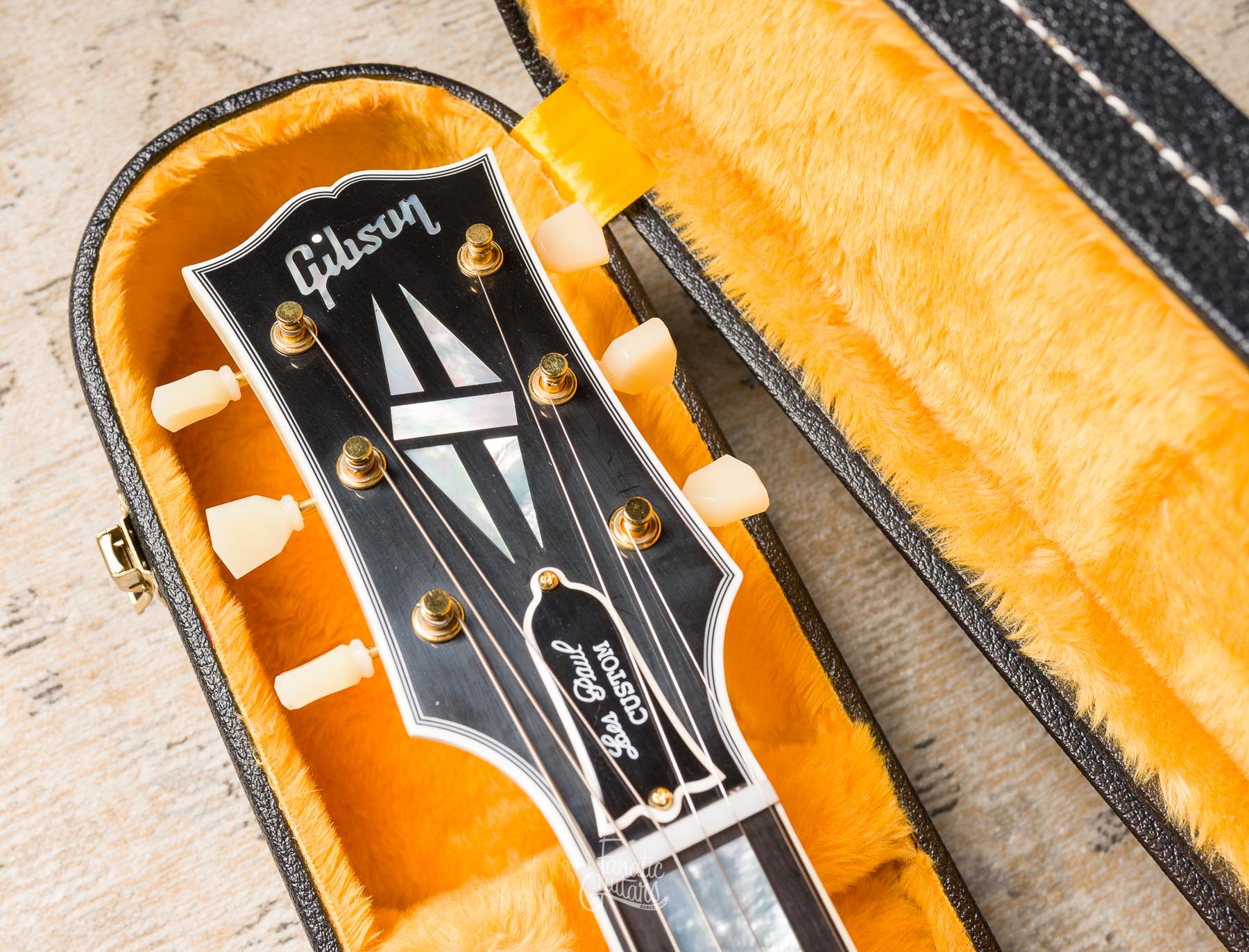 Gibson Custom Shop M2M Les Paul Custom 1954 Reissue VOS – Classic White