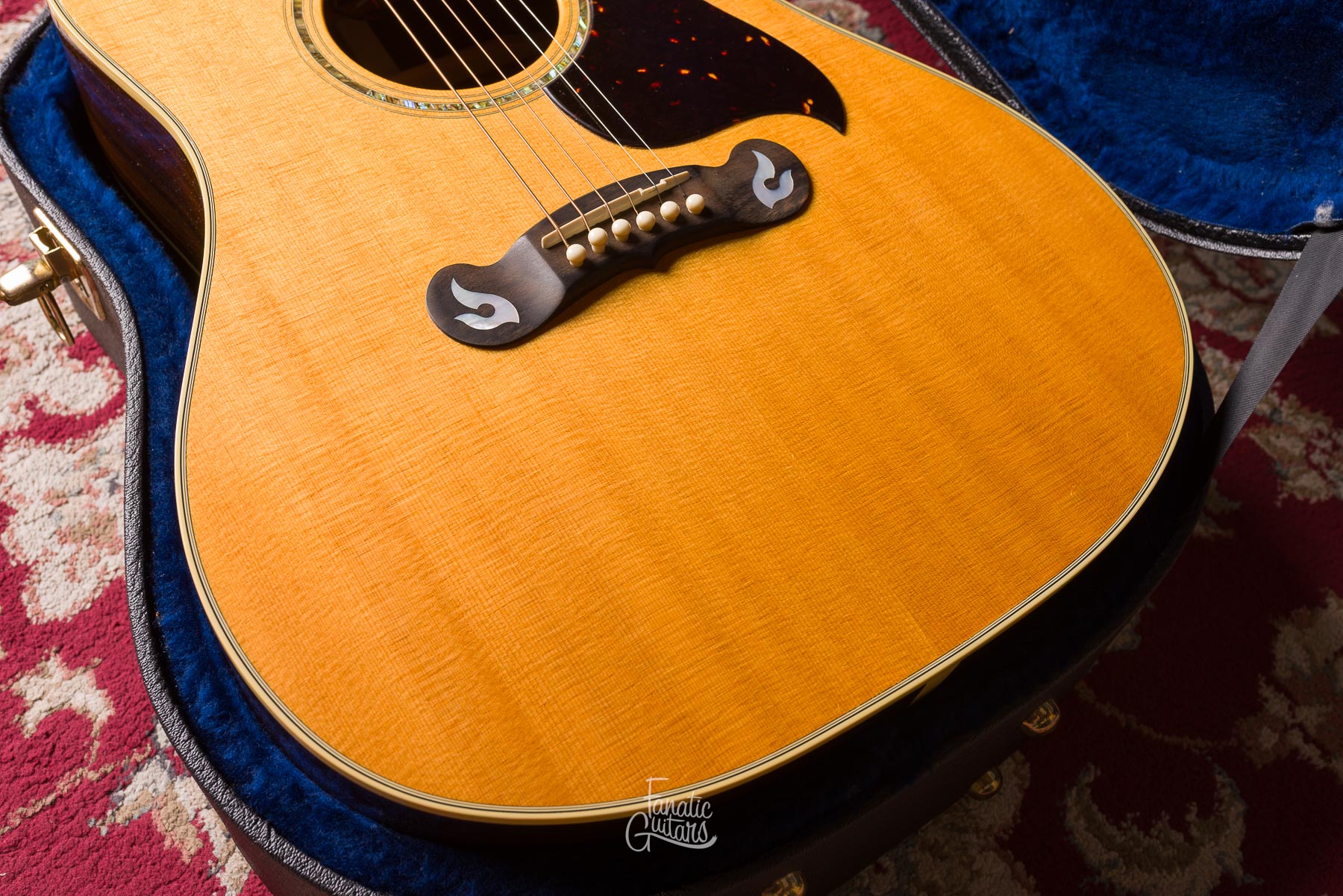 Gibson Dove Artist - Natural #03070008 Second Hand