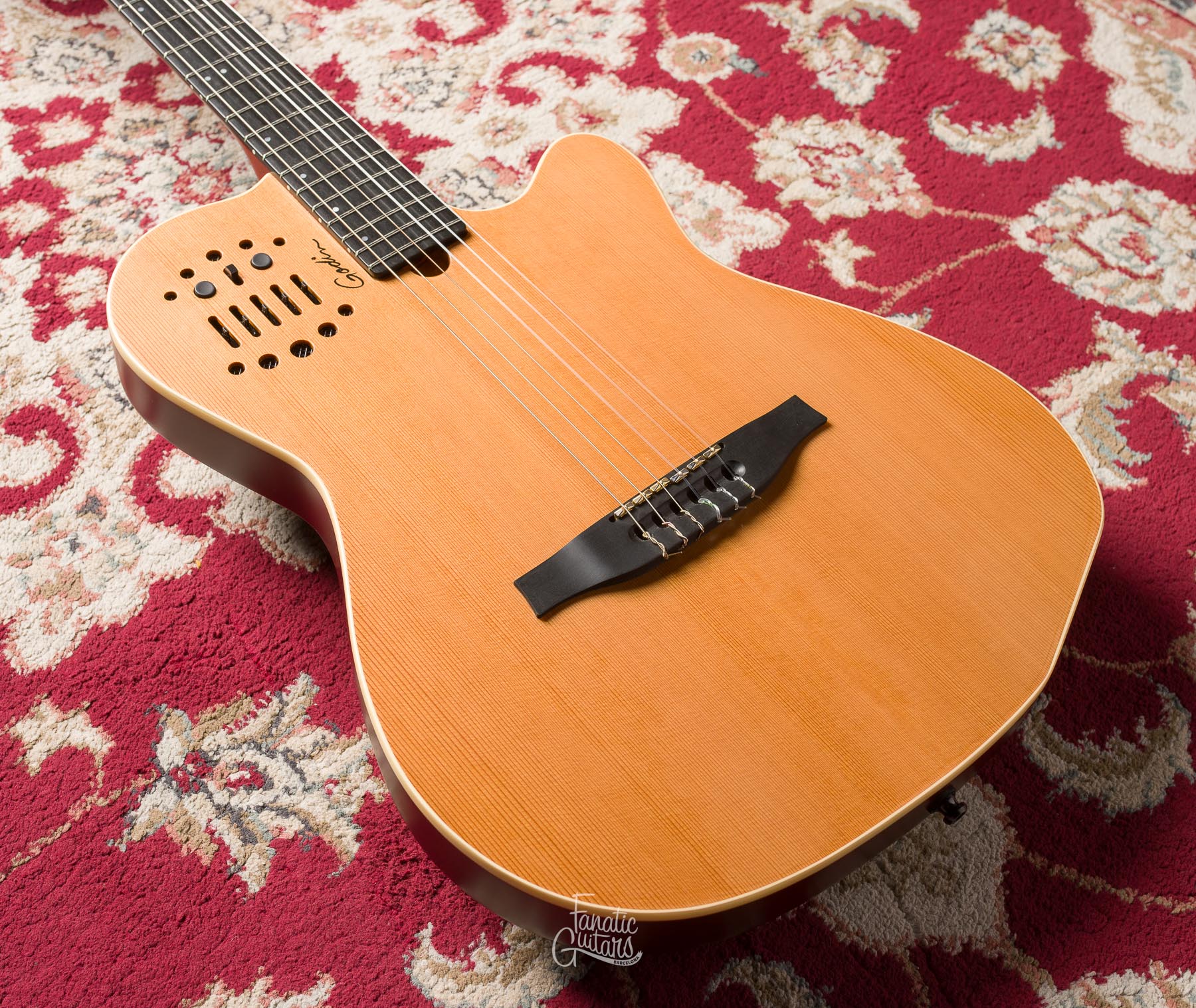 Godin Multiac ACS Slim SA Nylon - Natural #20322259 Segunda Mano