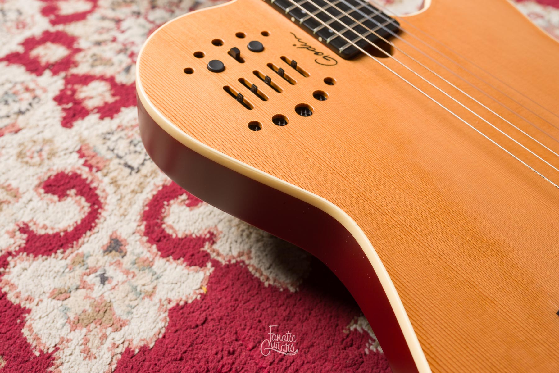 Godin Multiac ACS Slim SA Nylon - Natural #20322259 Segunda Mano