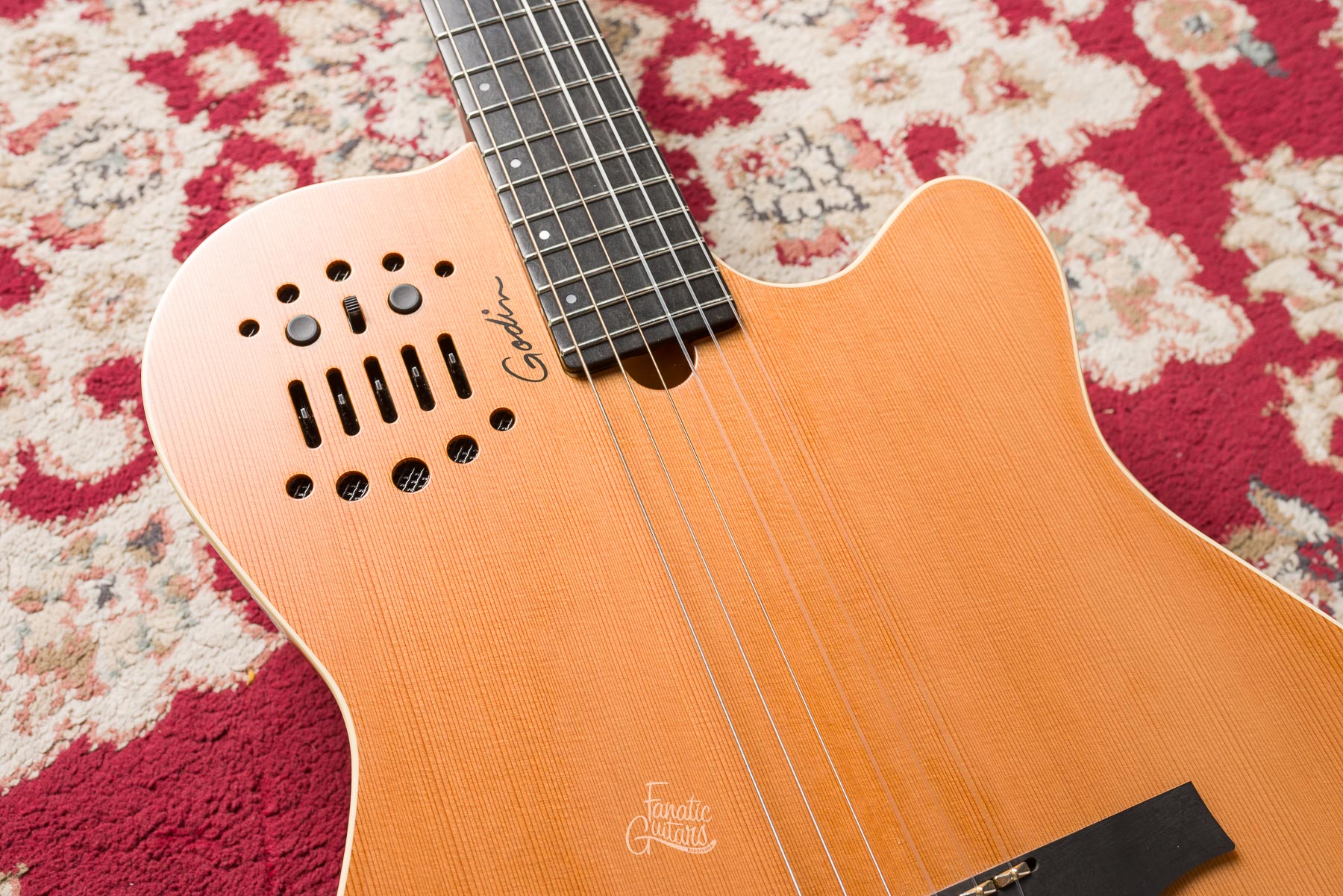 Godin Multiac ACS Slim SA Nylon - Natural #20322259 Segunda Mano