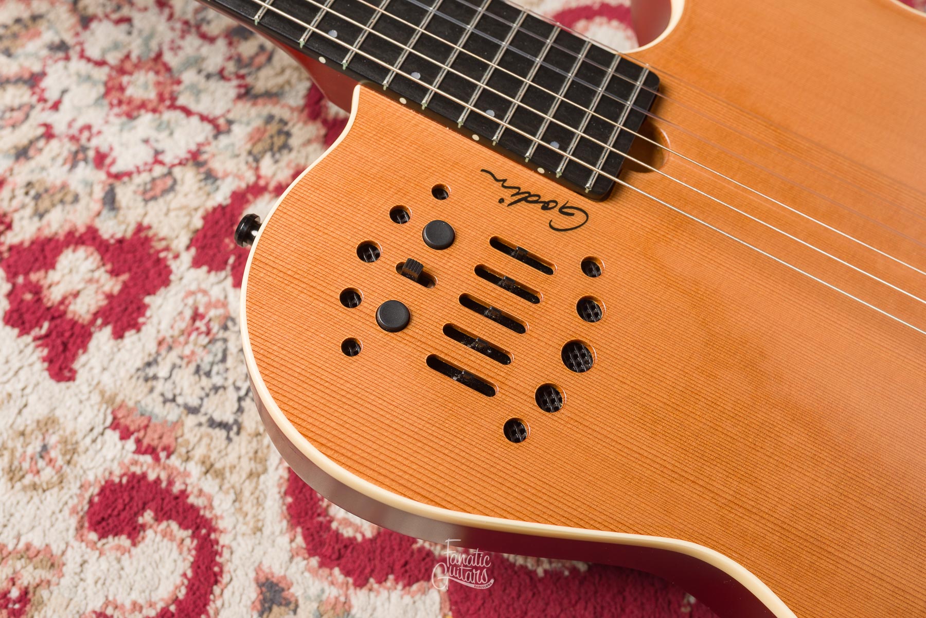 Godin Multiac ACS Slim SA Nylon - Natural #20322259 Segunda Mano