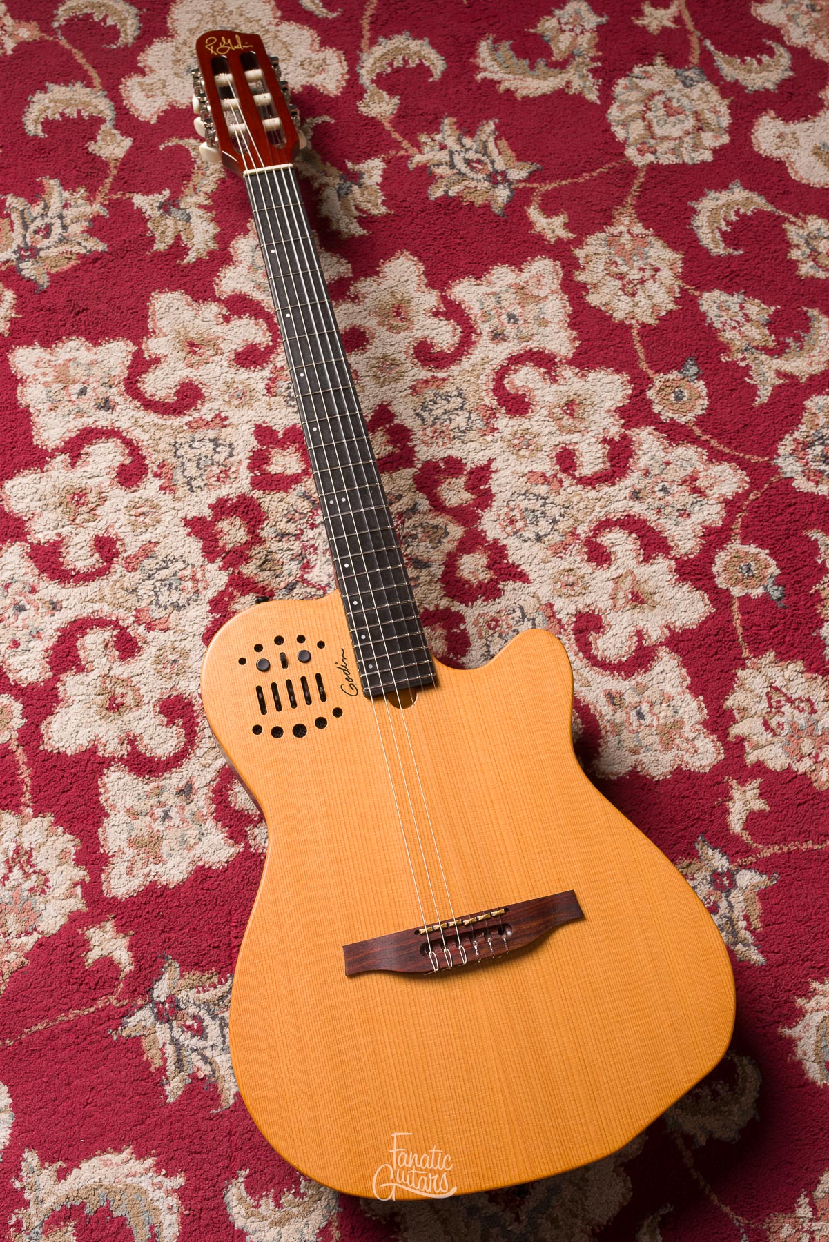 Godin Multiac ACS Slim SA Nylon - Natural #17483129 Segunda Mano