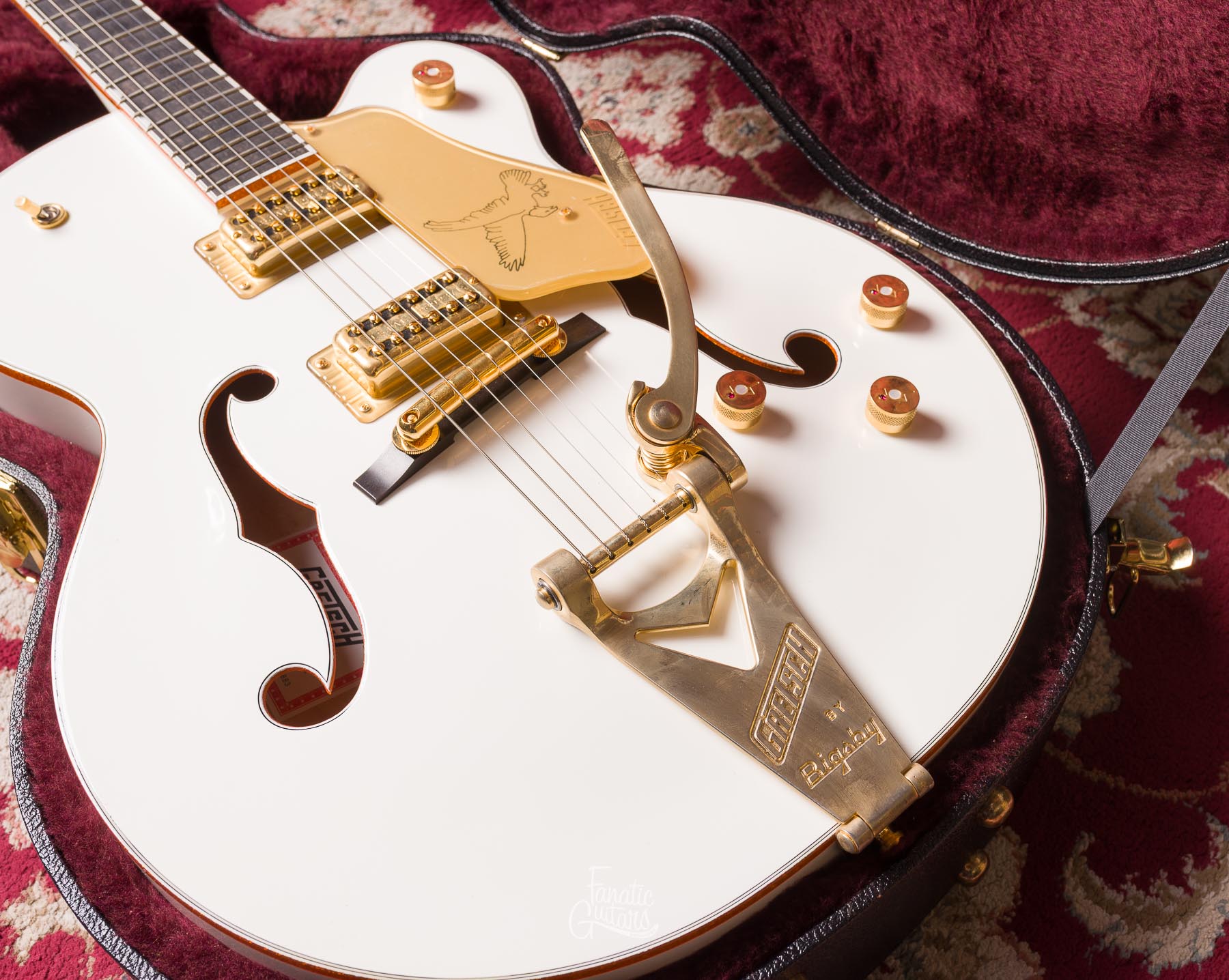 Gretsch G6136T-WHT The White Falcon #JT18041748 Segunda Mano