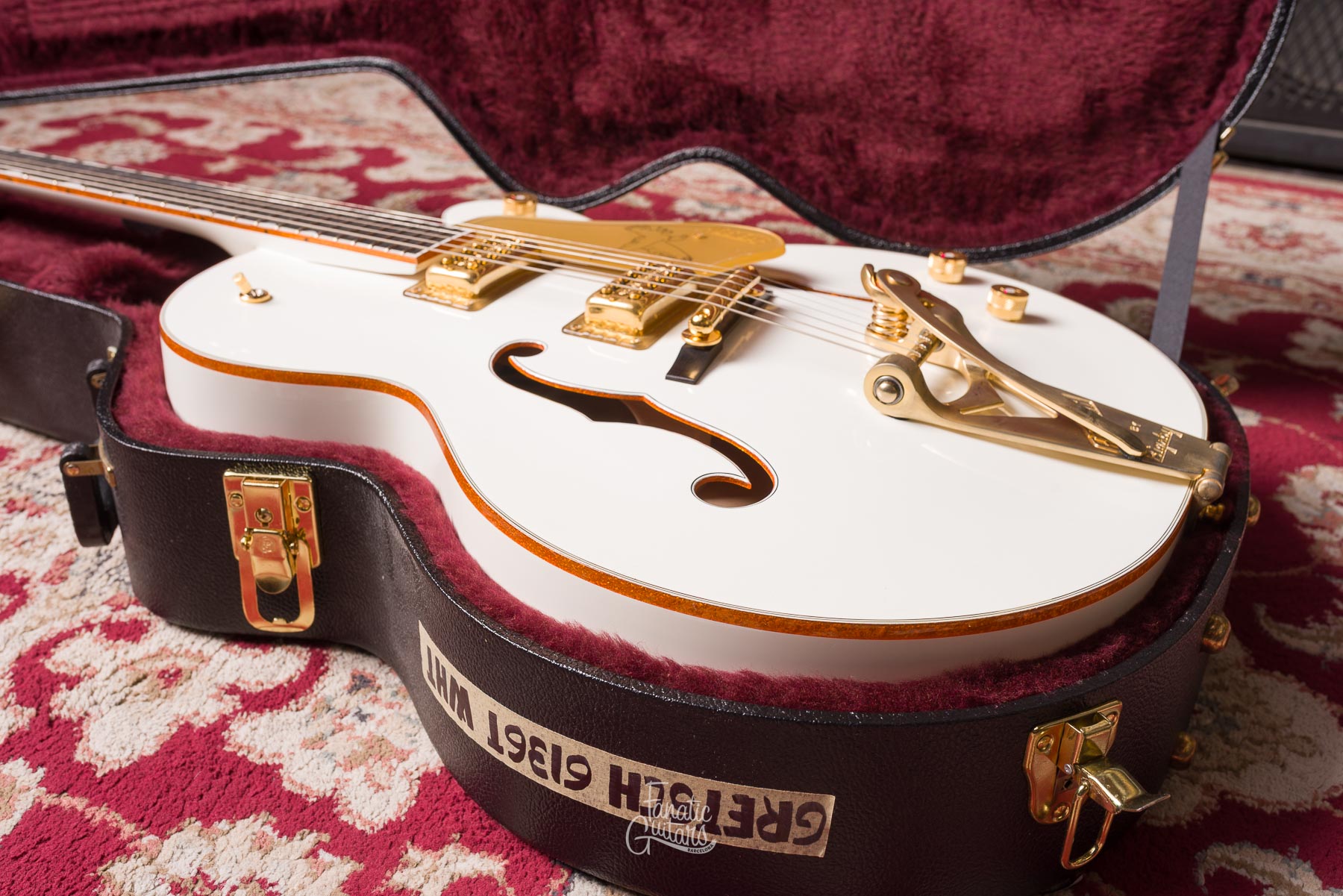 Gretsch G6136T-WHT The White Falcon #JT18041748 Segunda Mano