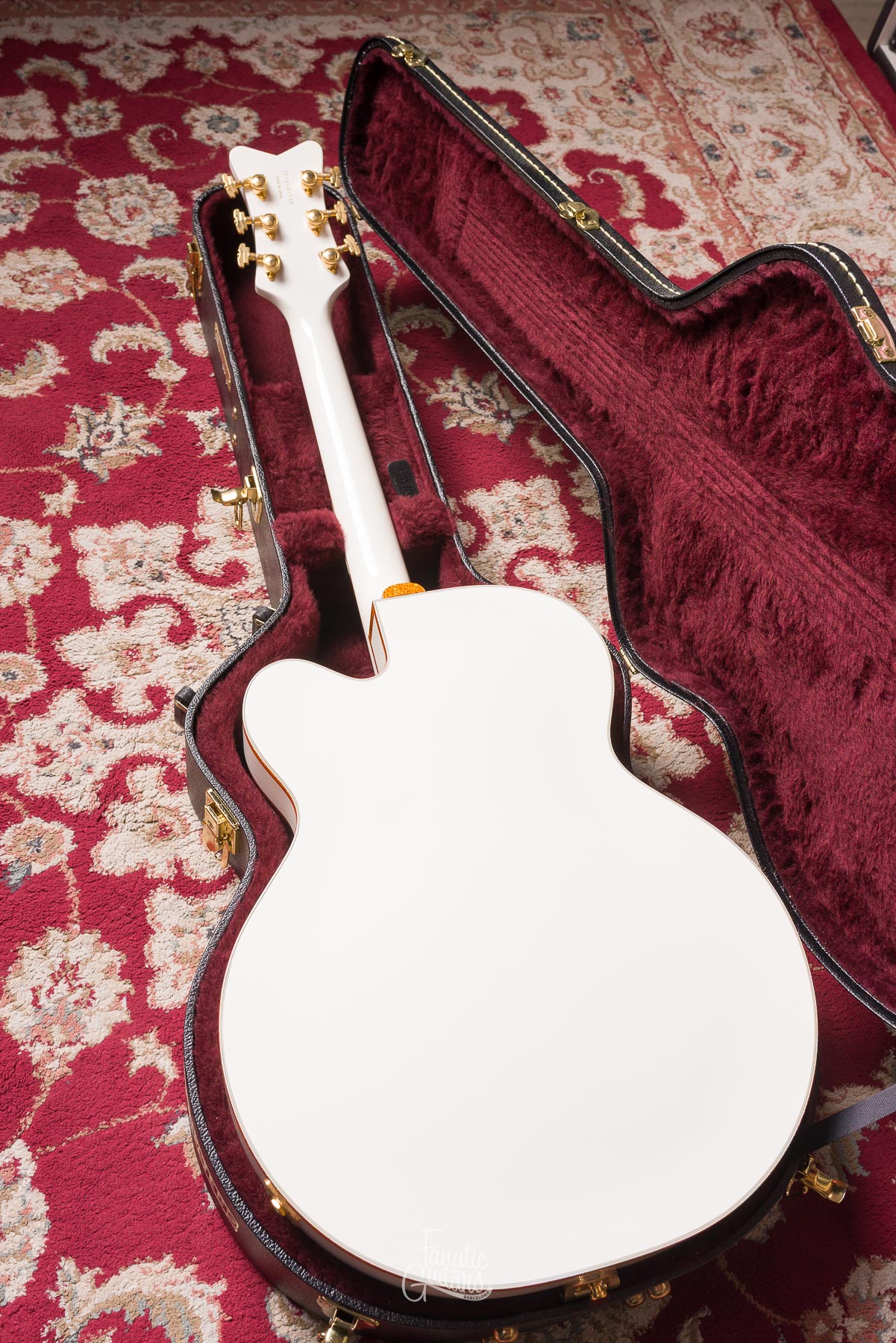 Gretsch G6136T-WHT The White Falcon #JT18041748 Segunda Mano