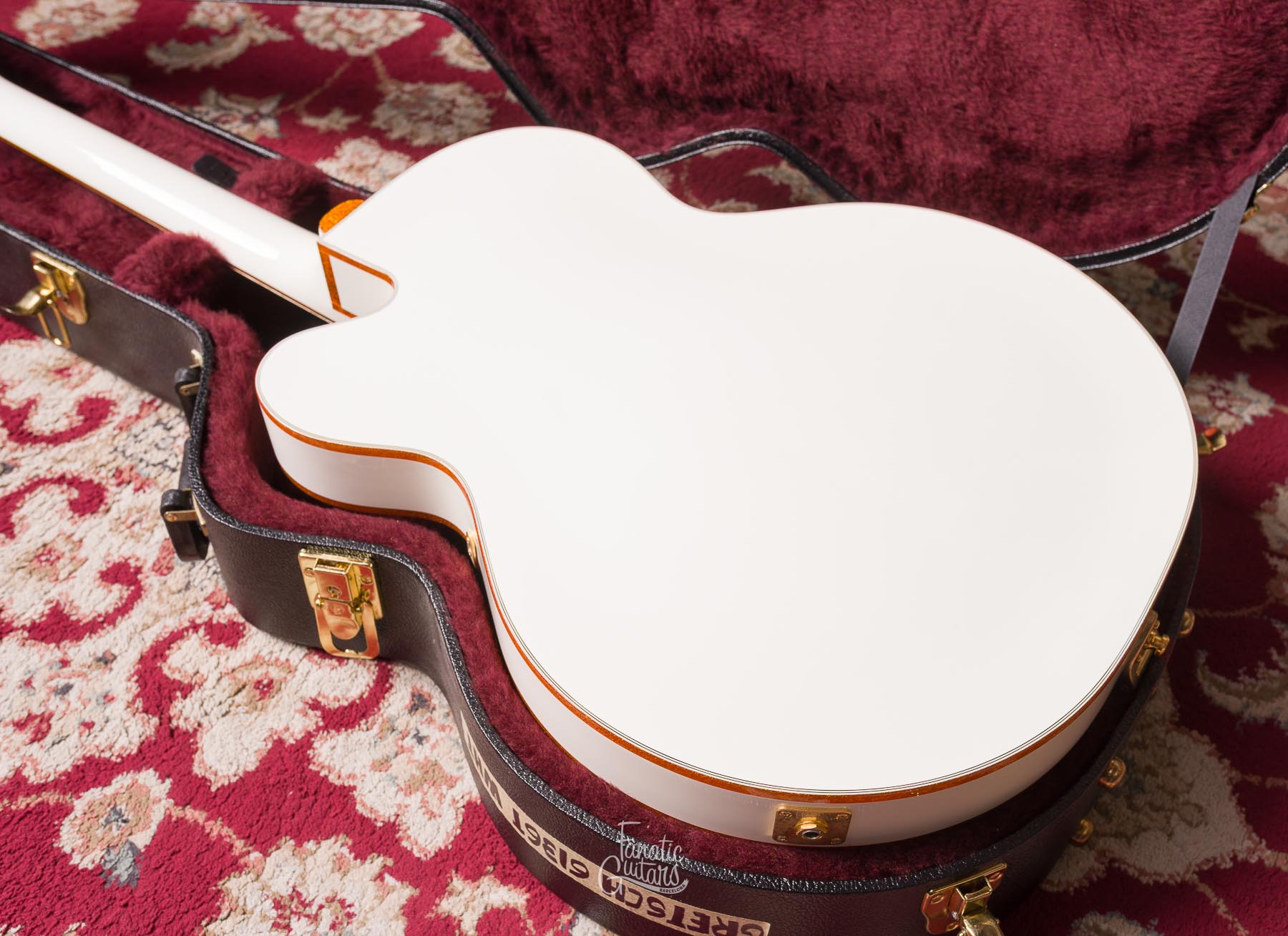 Gretsch G6136T-WHT The White Falcon #JT18041748 Segunda Mano
