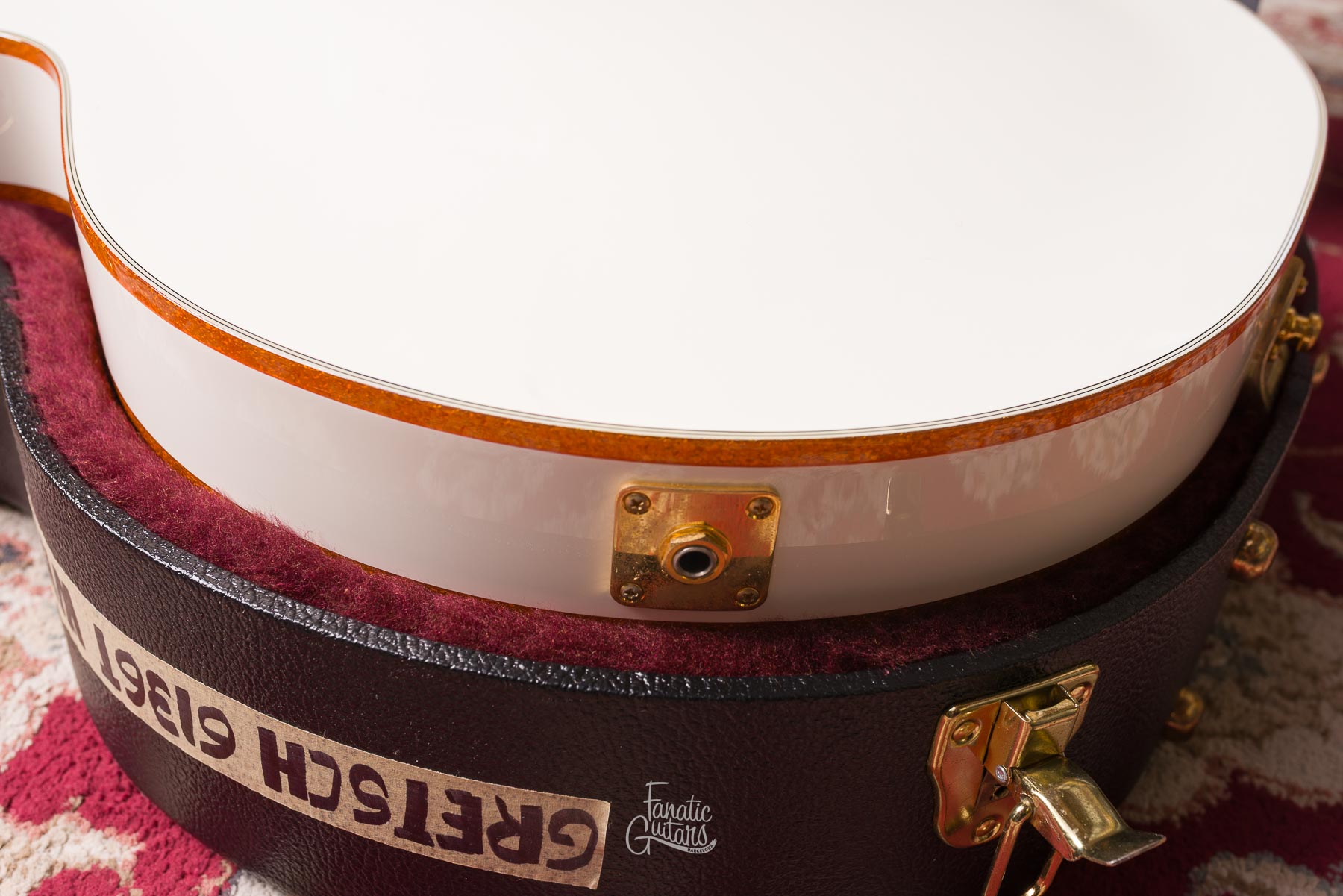 Gretsch G6136T-WHT The White Falcon #JT18041748 Segunda Mano