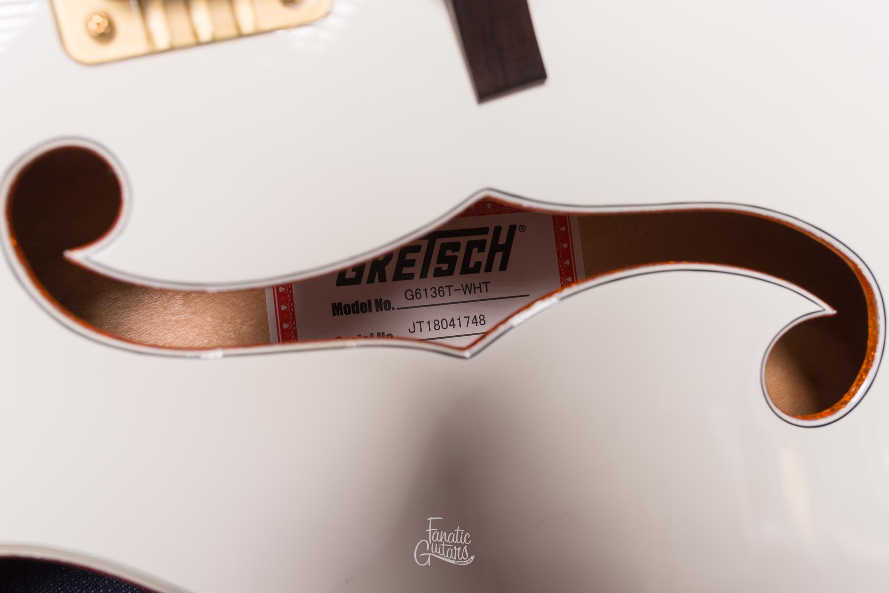 Gretsch G6136T-WHT The White Falcon #JT18041748 Segunda Mano