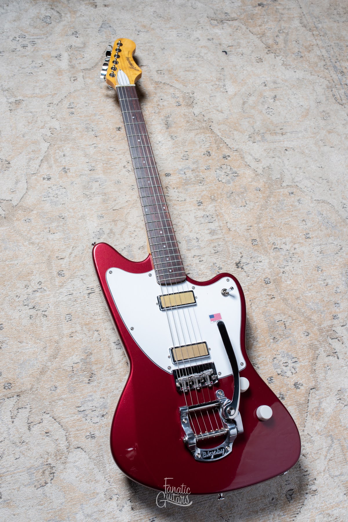 Harmony Guitars Standard Silhouette w/ Bigsby - Burgundy B-Stock