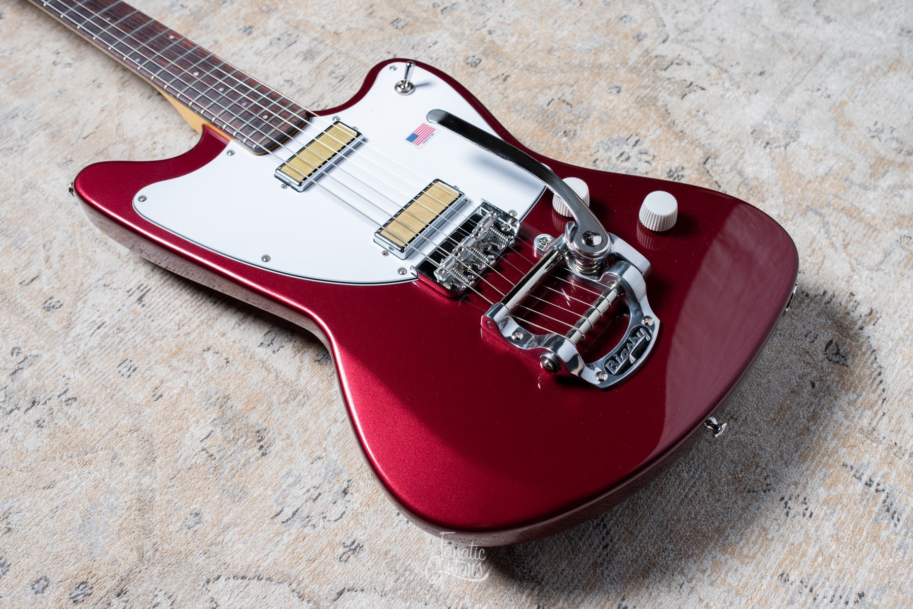 Harmony Guitars Standard Silhouette w/ Bigsby - Burgundy B-Stock