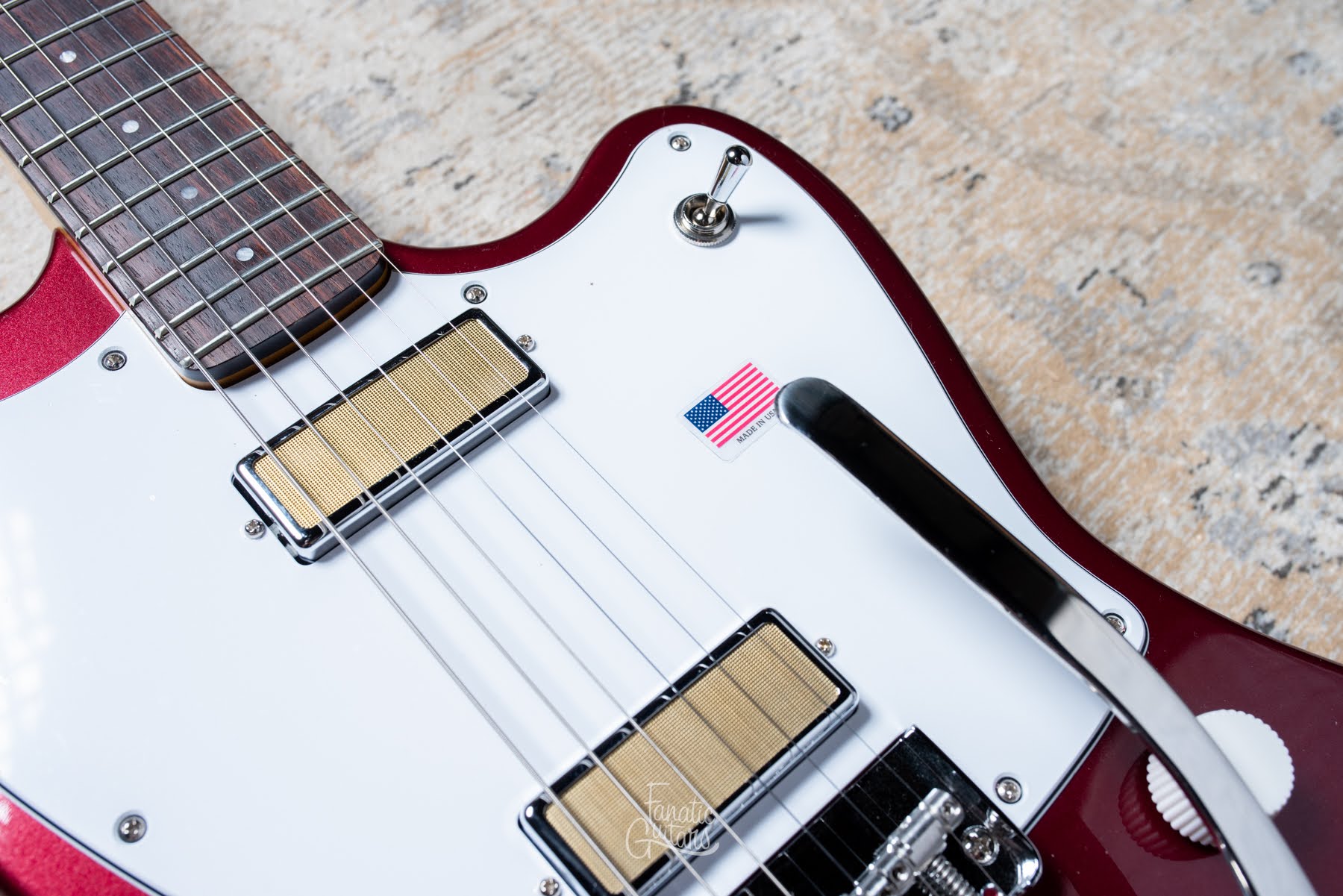 Harmony Guitars Standard Silhouette w/ Bigsby - Burgundy B-Stock
