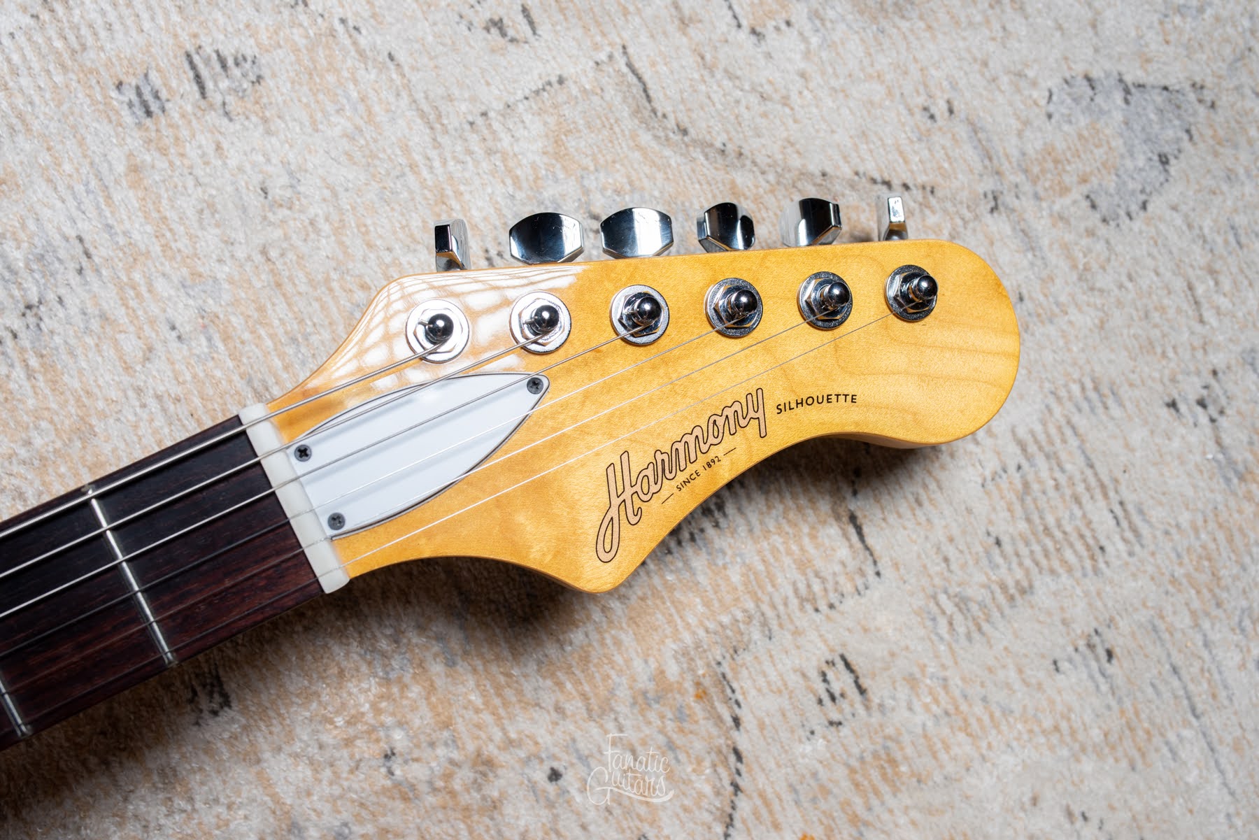 Harmony Guitars Standard Silhouette w/ Bigsby - Burgundy B-Stock