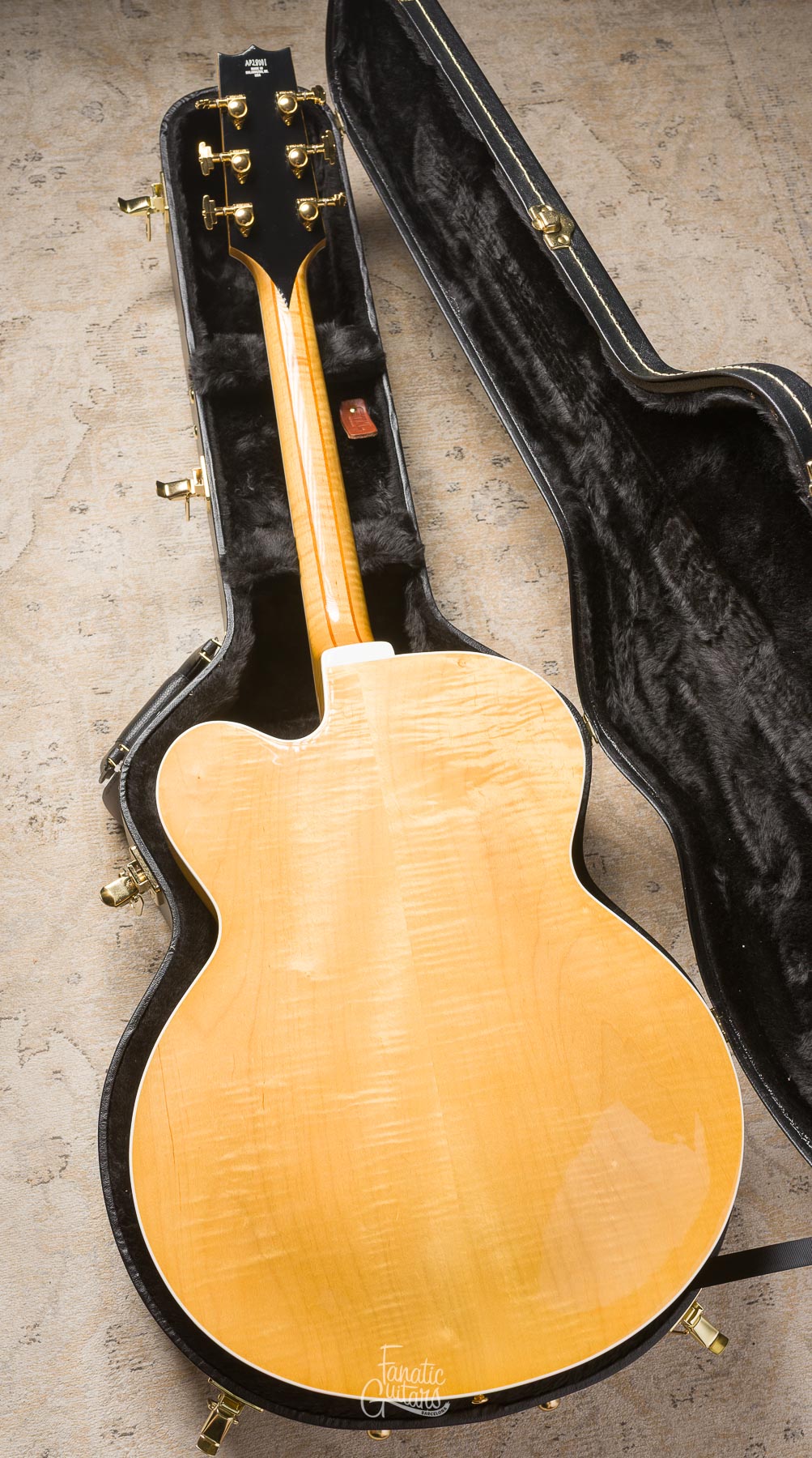 Heritage Standard Eagle Classic Hollow - Antique Natural #AP28001 Segunda Mano