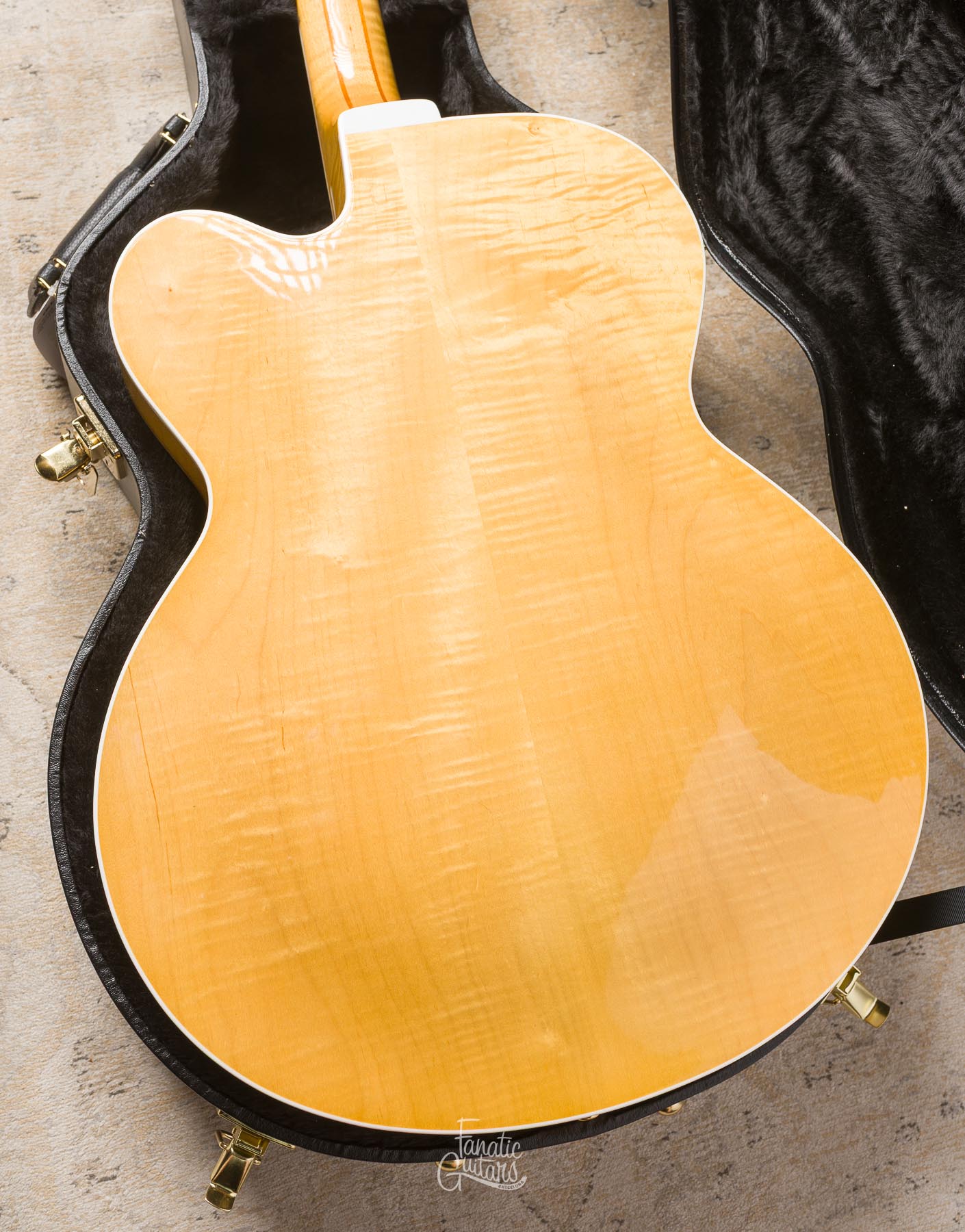 Heritage Standard Eagle Classic Hollow - Antique Natural #AP28001 Segunda Mano