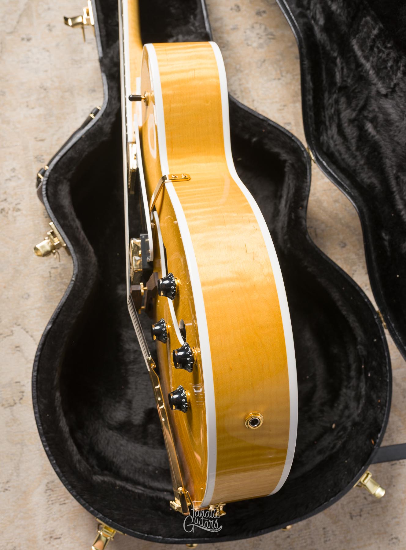 Heritage Standard Eagle Classic Hollow - Antique Natural #AP28001 Segunda Mano
