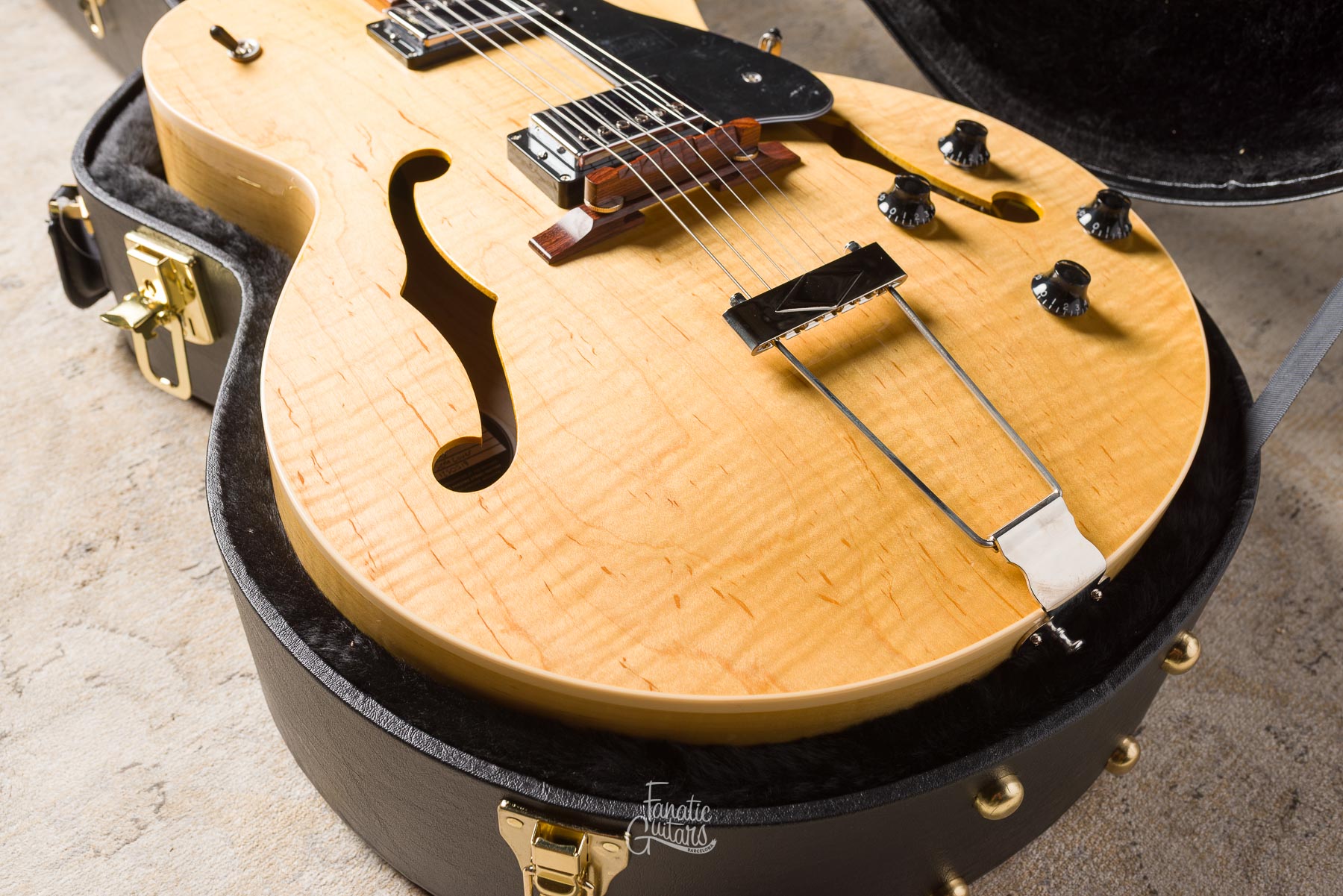 Heritage Standard H-575 Hollow - Antique Natural #1250519