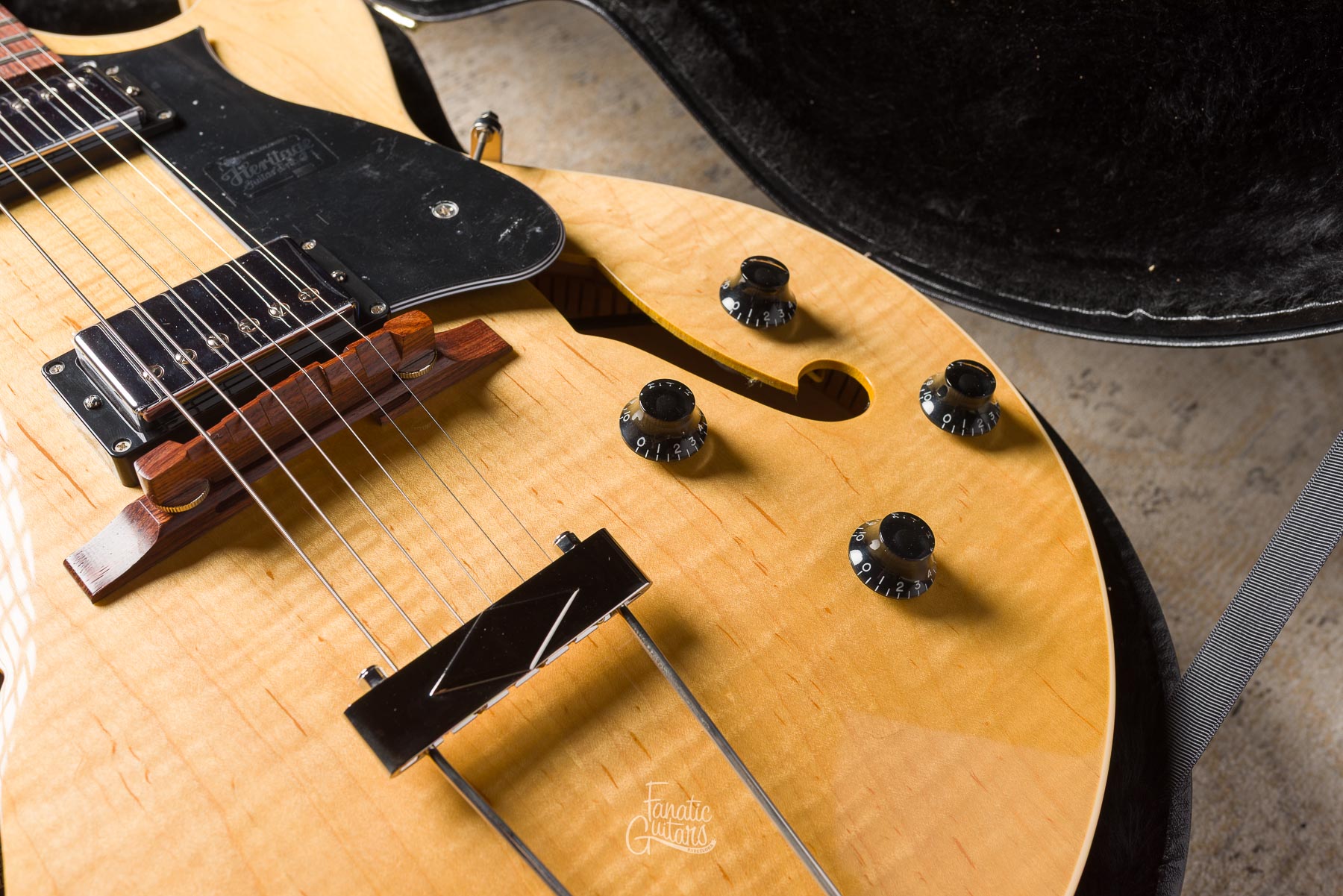 Heritage Standard H-575 Hollow - Antique Natural #1250519