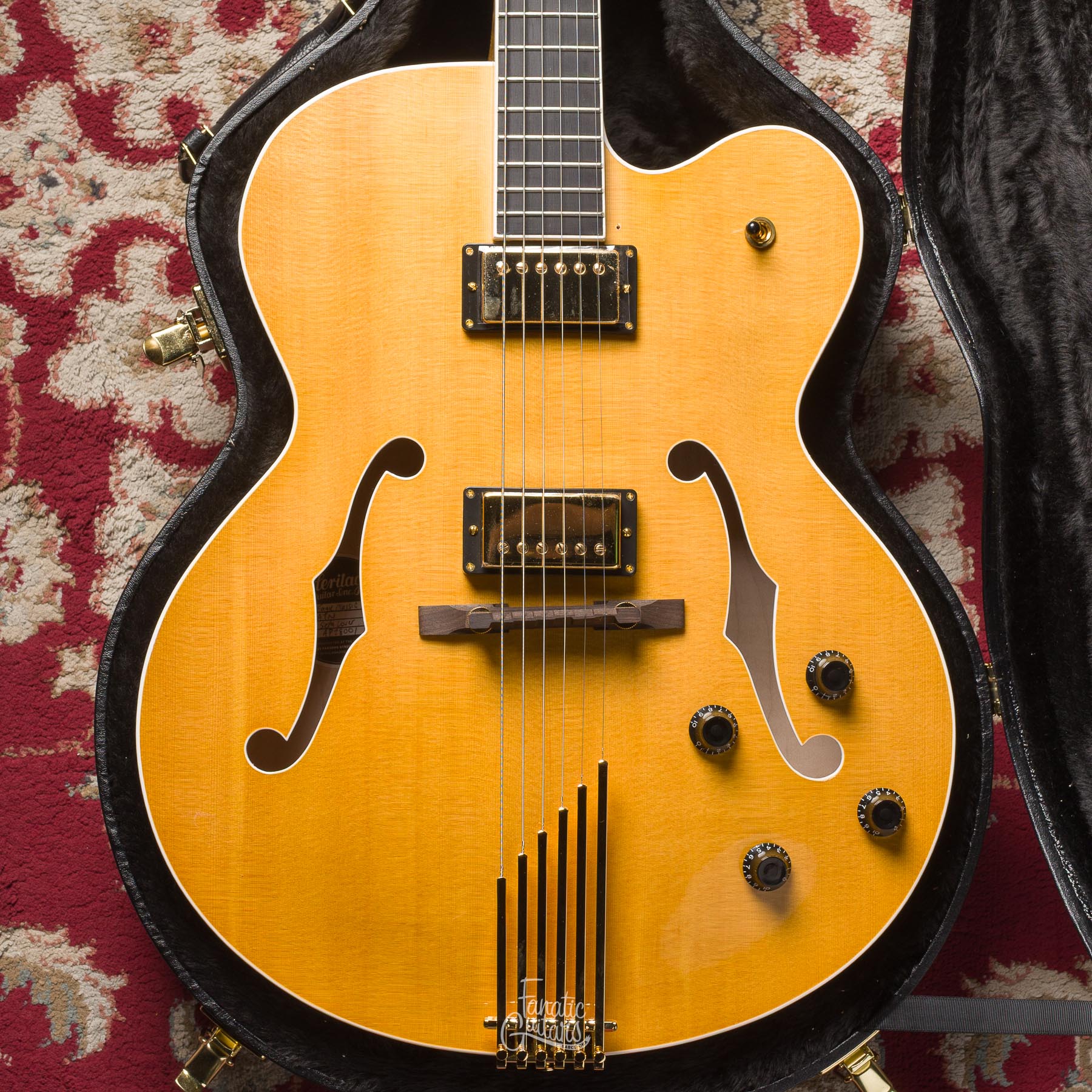 Heritage Standard Eagle Classic Hollow - Antique Natural #AP28001 Segunda Mano