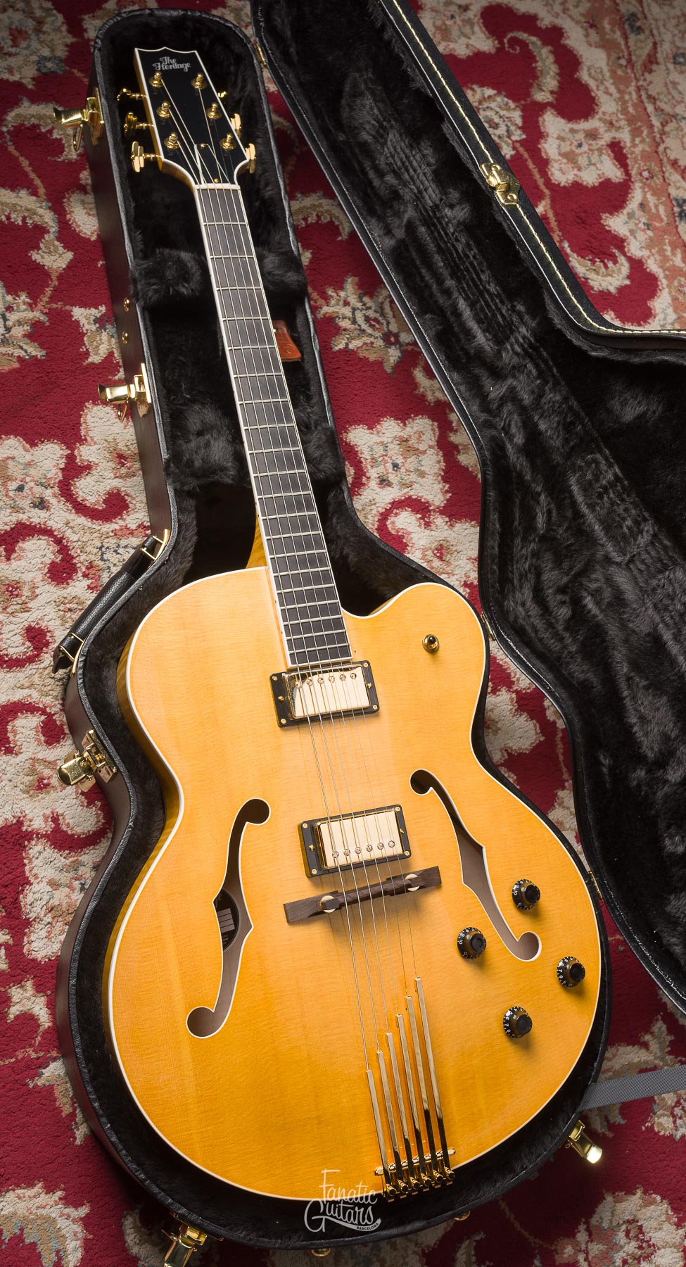 Heritage Standard Eagle Classic Hollow - Antique Natural #AP28001 Segunda Mano