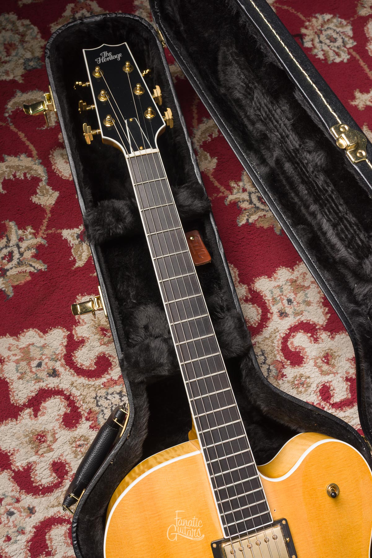 Heritage Standard Eagle Classic Hollow - Antique Natural #AP28001 Segunda Mano