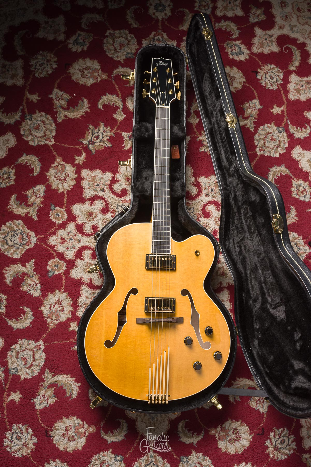 Heritage Standard Eagle Classic Hollow - Antique Natural #AP28001 Segunda Mano