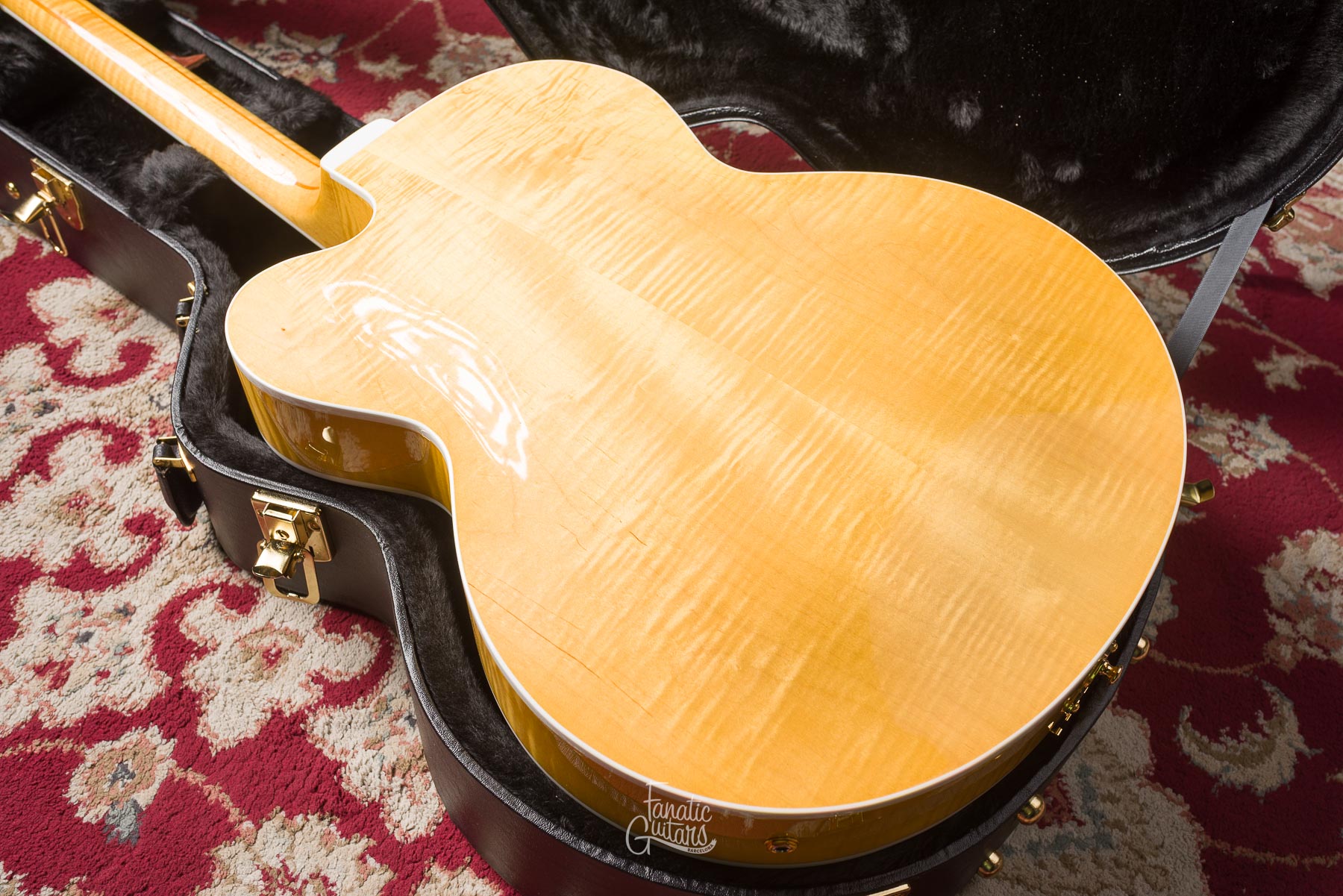 Heritage Standard Eagle Classic Hollow - Antique Natural #AP28001 Segunda Mano