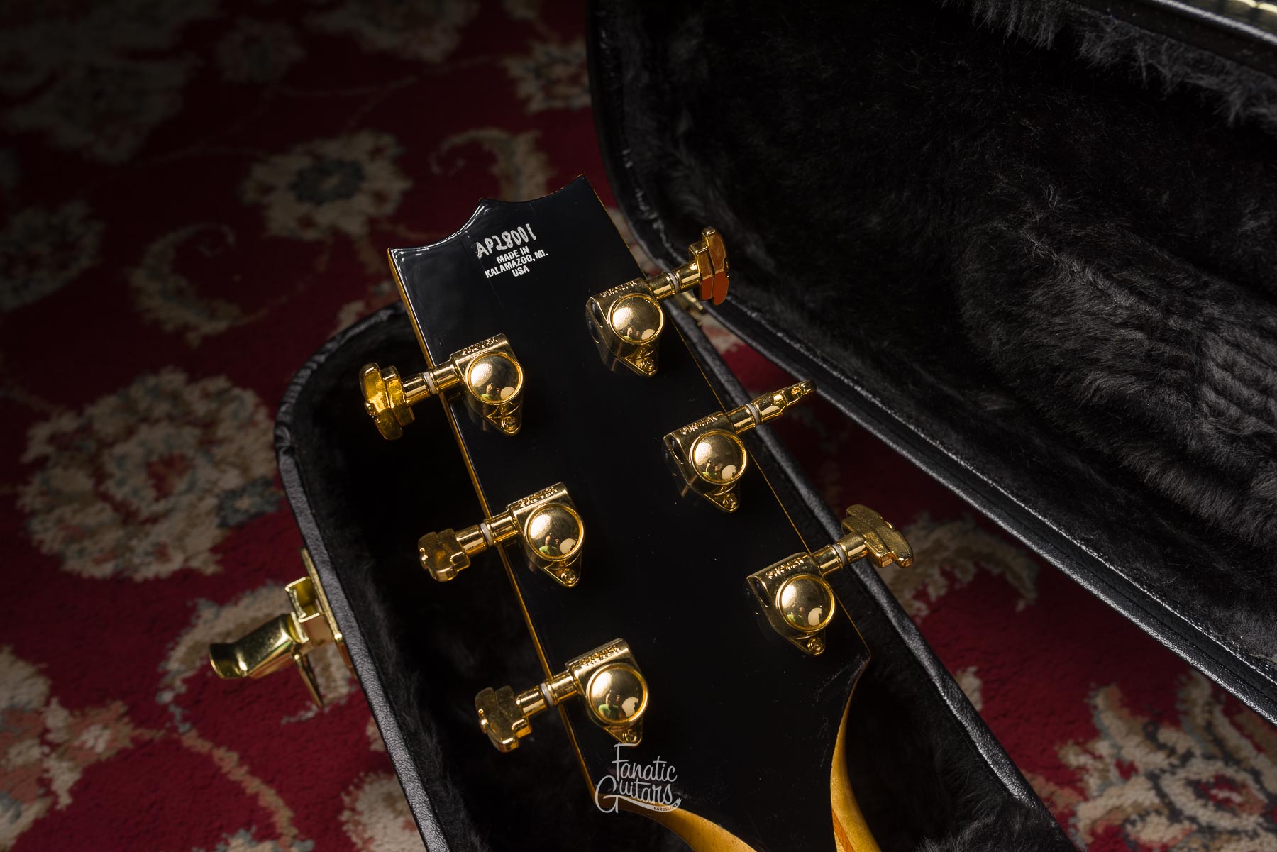 Heritage Standard Eagle Classic Hollow - Antique Natural #AP28001 Segunda Mano