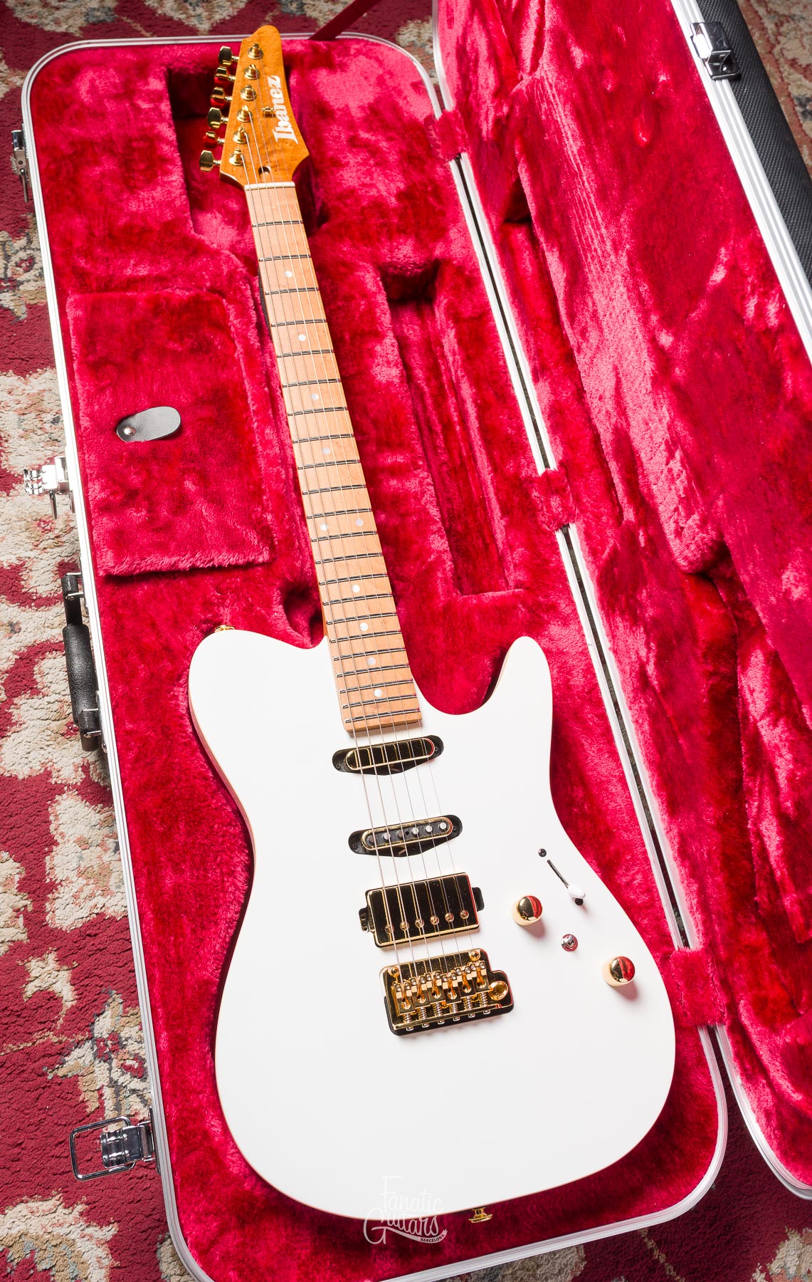 Ibanez LB1‑WH (Lari Basilio Signature) #F2330632 Second Hand
