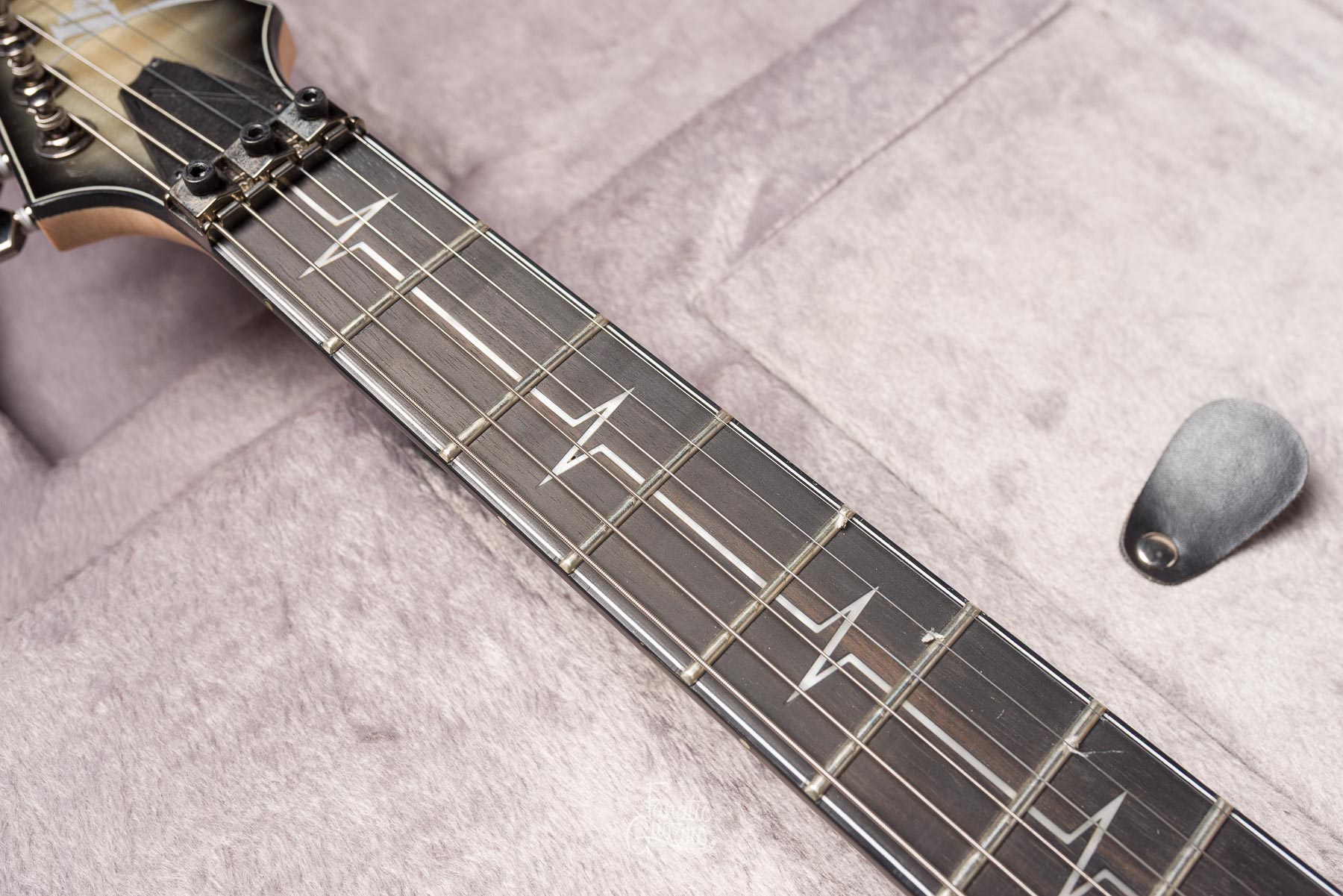 Ibanez JIVA10‑DSB (Nita Strauss Signature) #I230704167 Second Hand