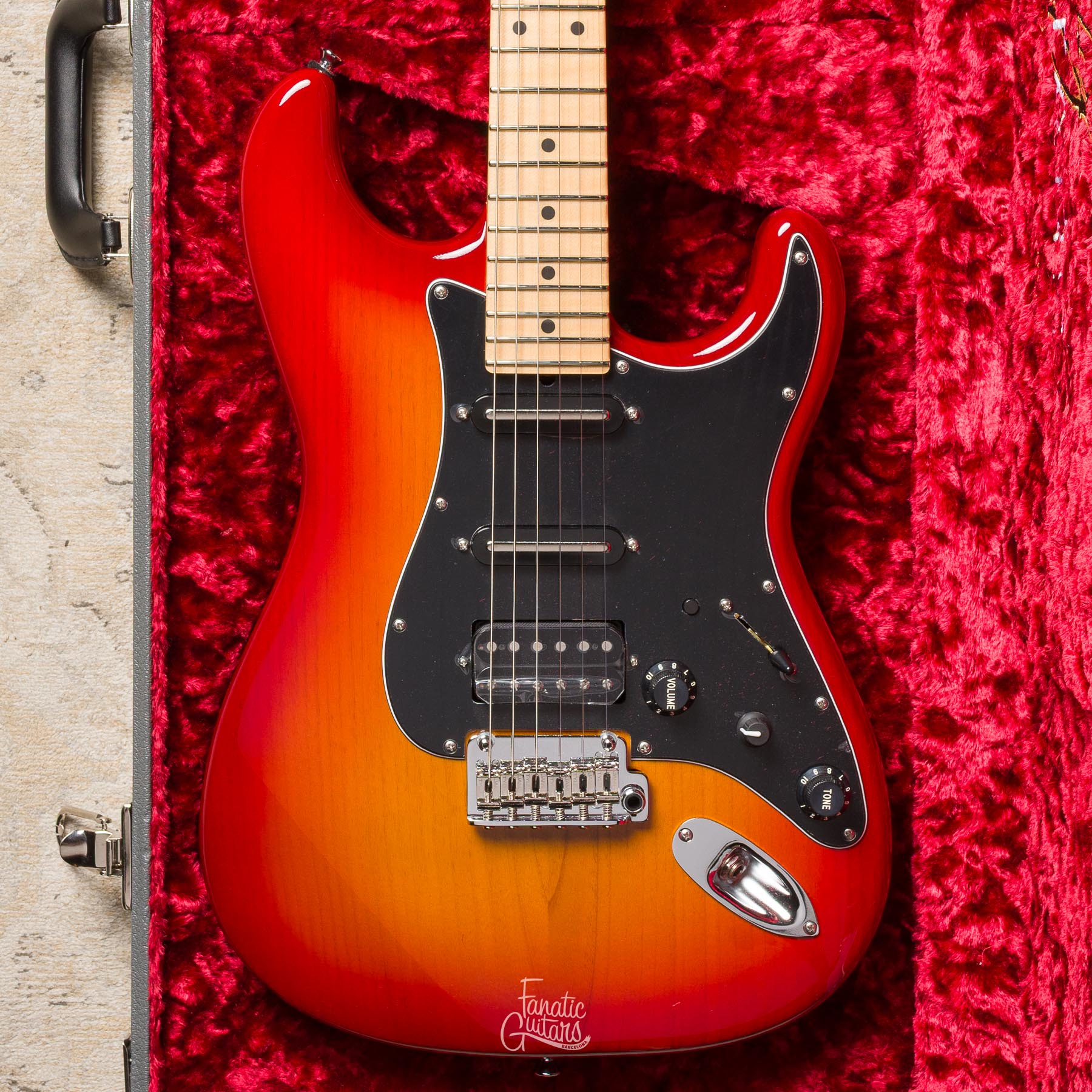 James Tyler L.A. Studio Classic - Cherry Sunburst #25319