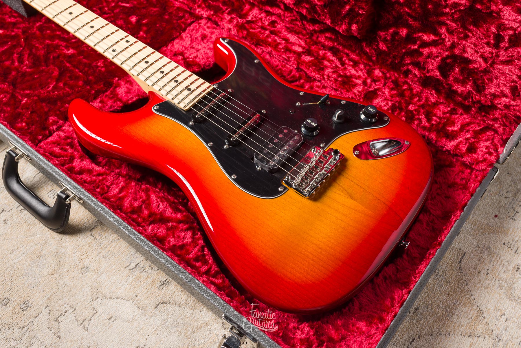 James Tyler L.A. Studio Classic - Cherry Sunburst #25319