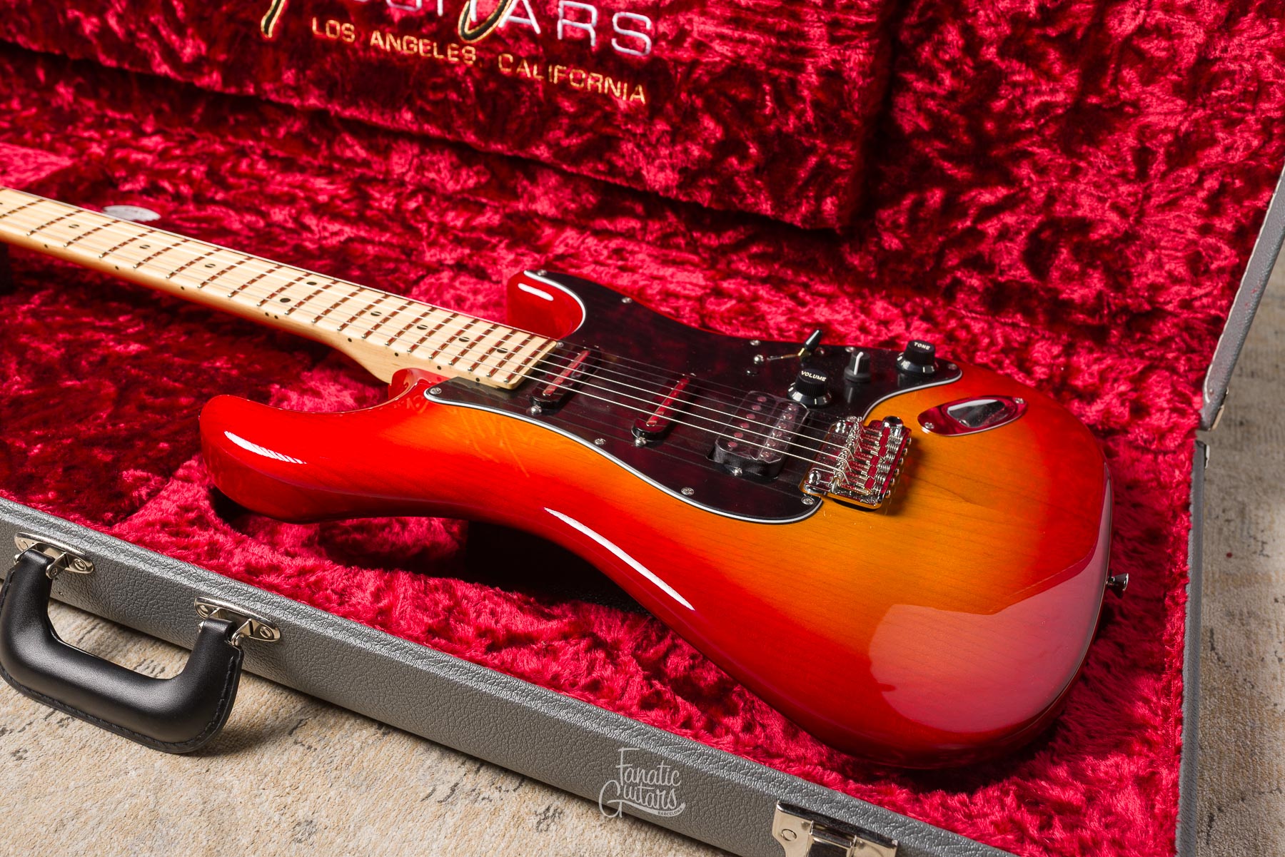 James Tyler L.A. Studio Classic - Cherry Sunburst #25319