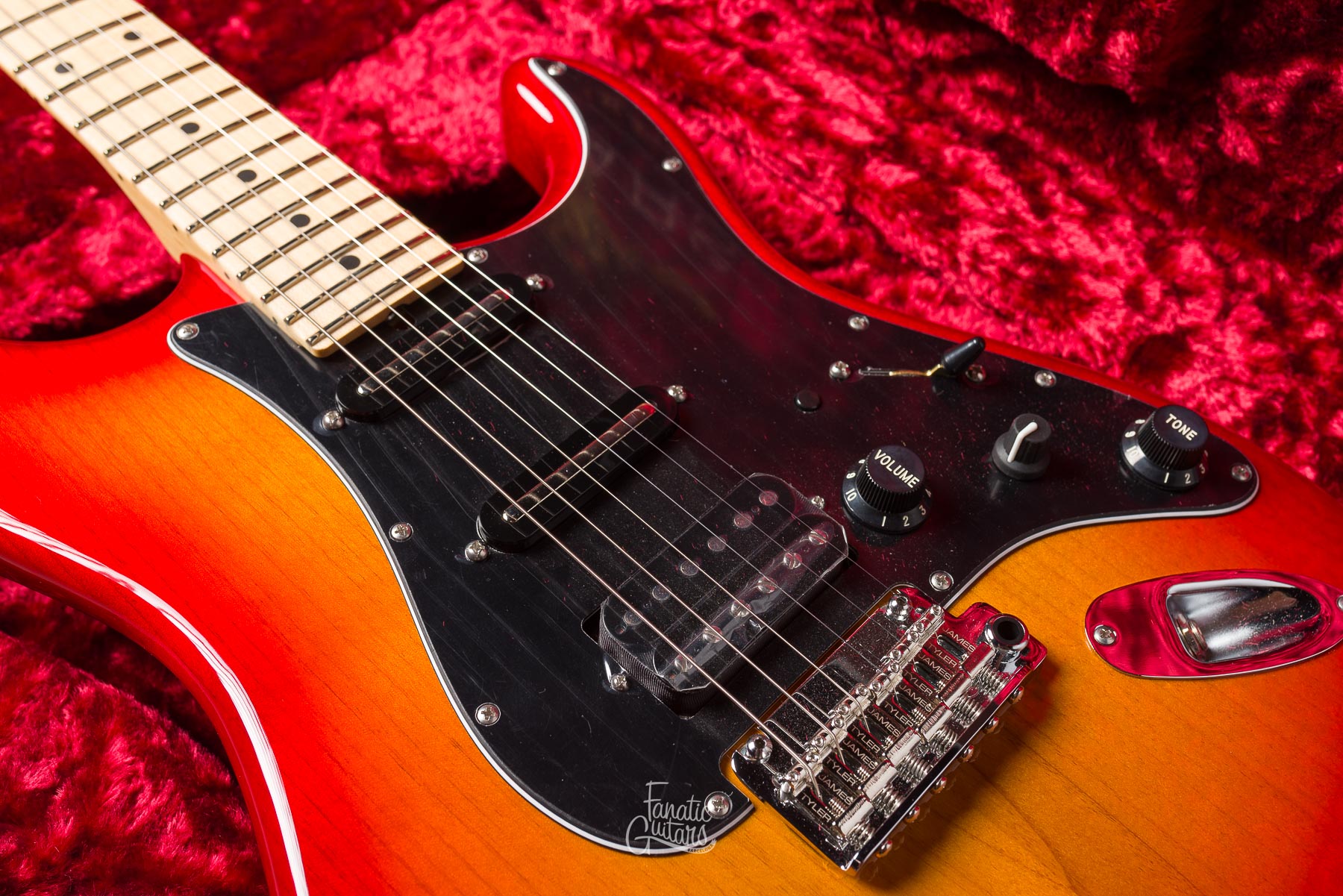 James Tyler L.A. Studio Classic - Cherry Sunburst #25319