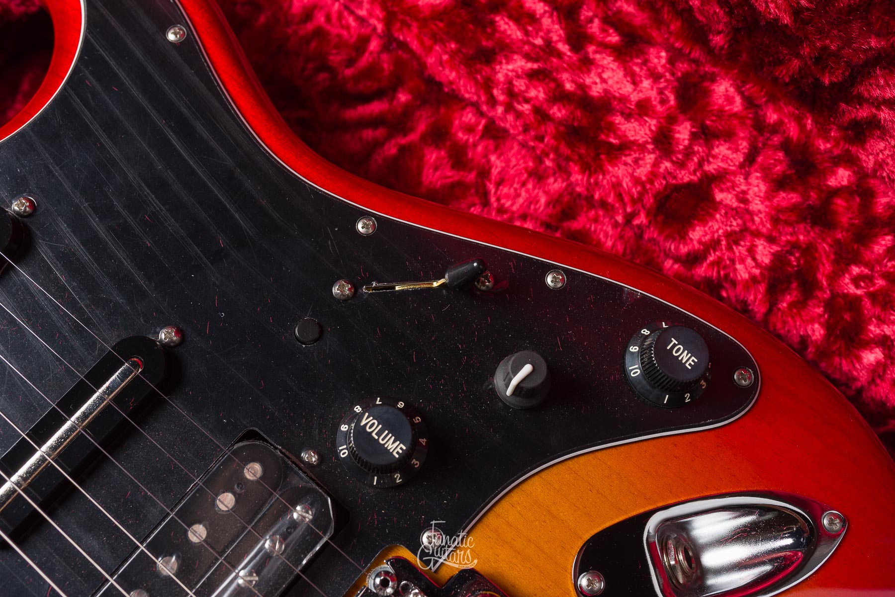 James Tyler L.A. Studio Classic - Cherry Sunburst #25319