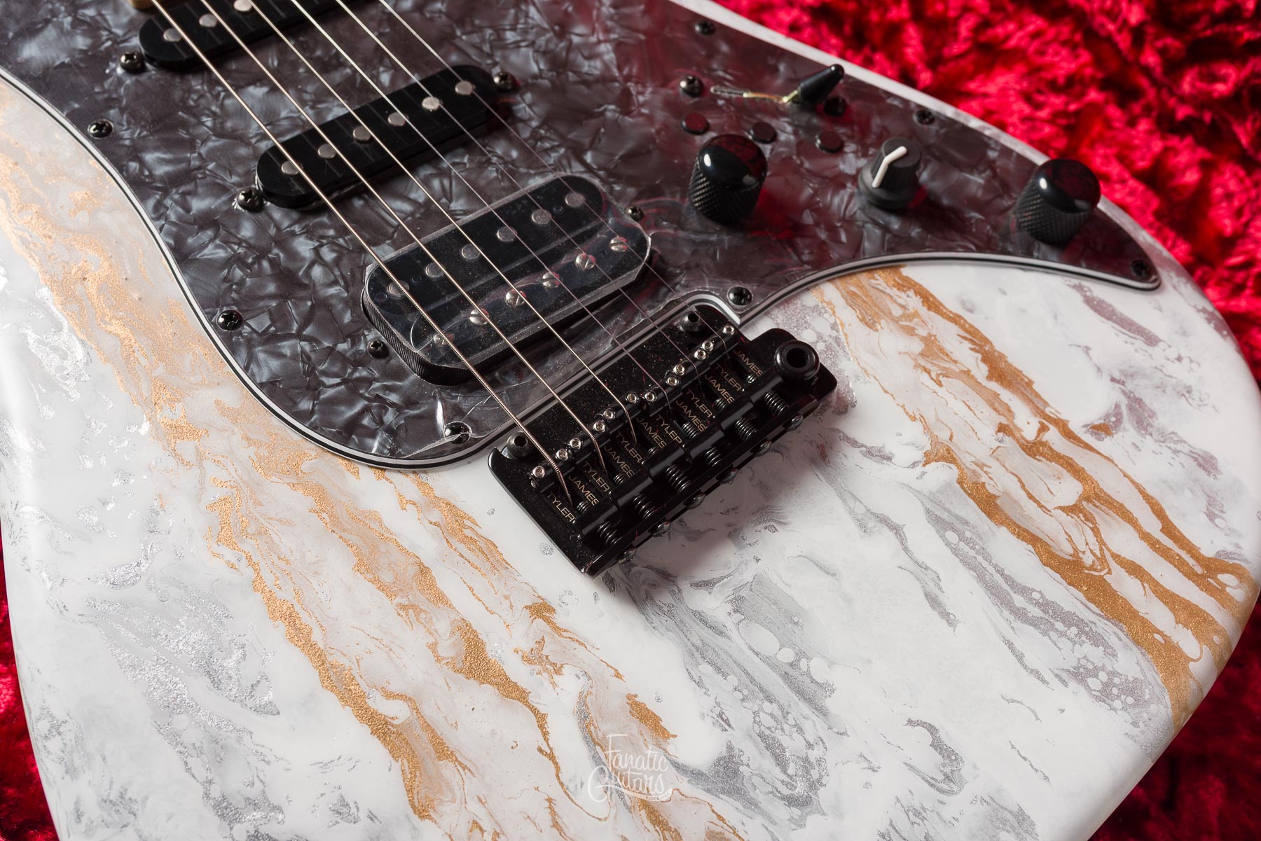 James Tyler Studio Elite HDX - White Shmear #26021