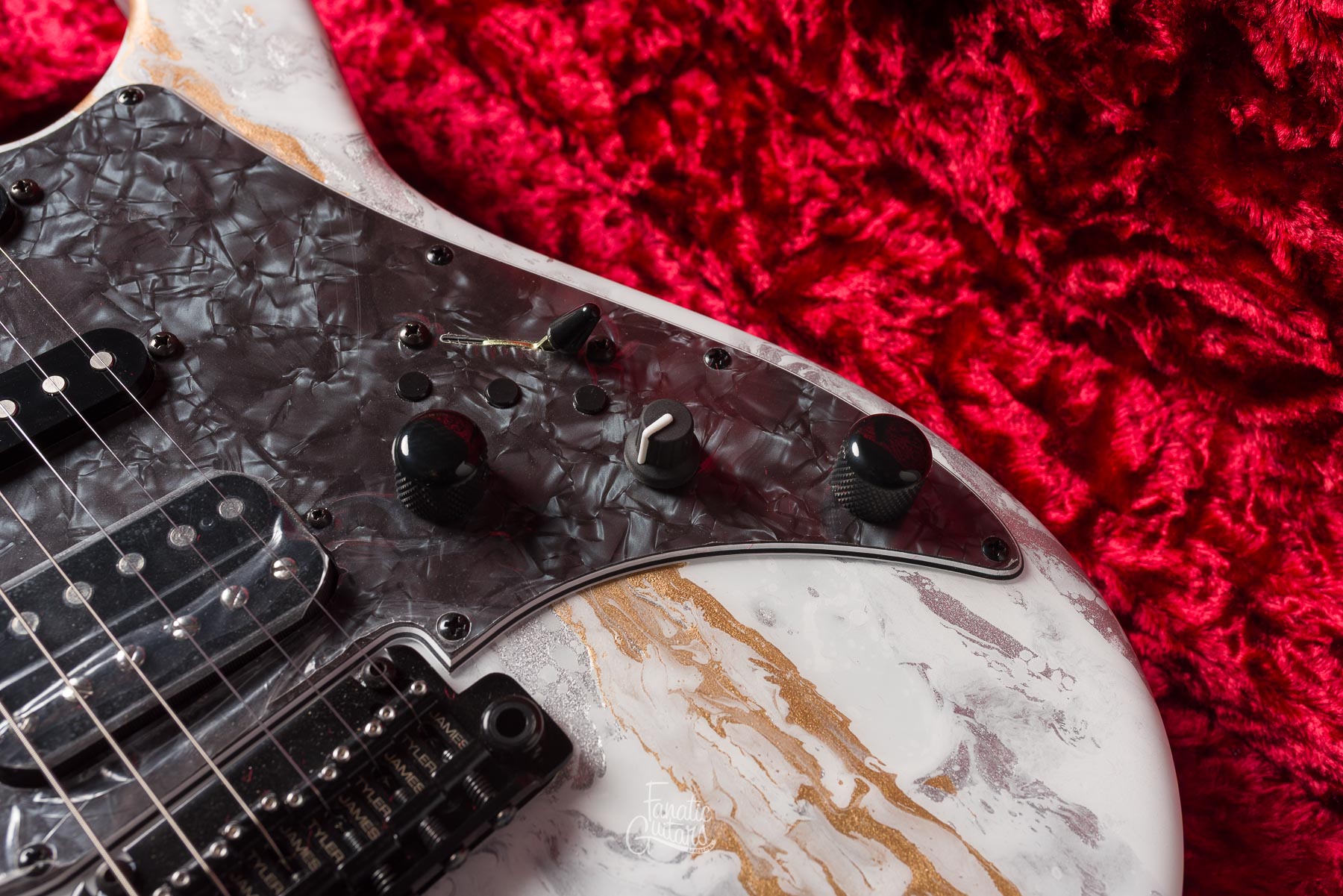 James Tyler Studio Elite HDX - White Shmear #26021