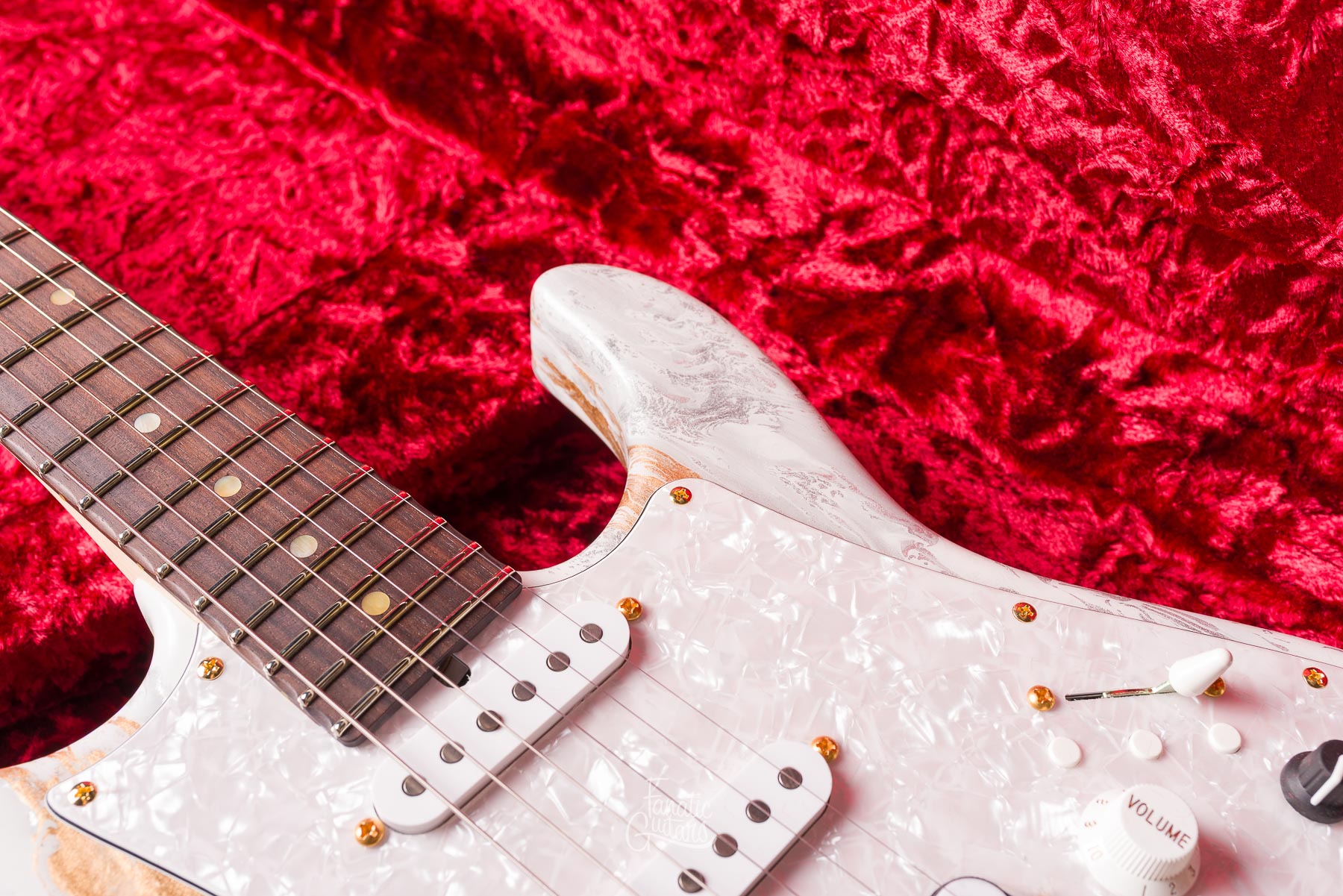 James Tyler Studio Elite HDX - White Shmear #26535