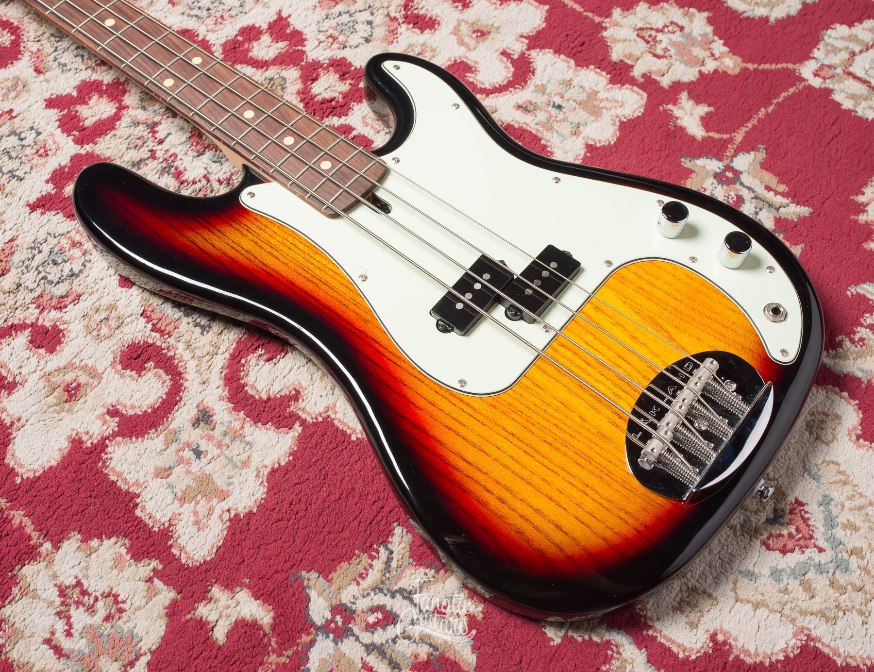 Lakland Skyline P s44-64 - Sunburst #230510825 Segunda Mano